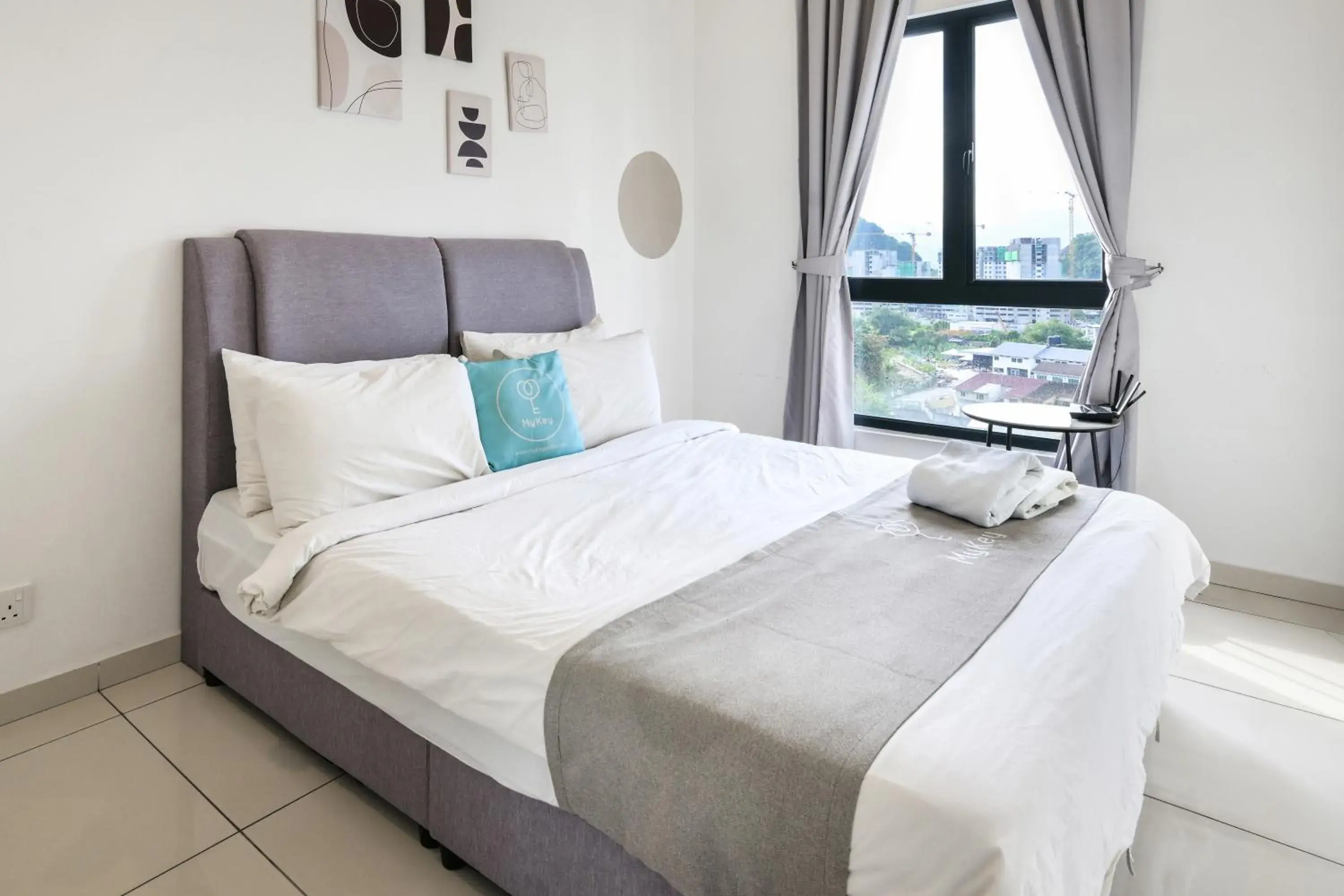 Cozy 2 Bedroom Suites in The Horizon by MyKey Cozy 2 Bedroom Suites in The Horizon by MyKey