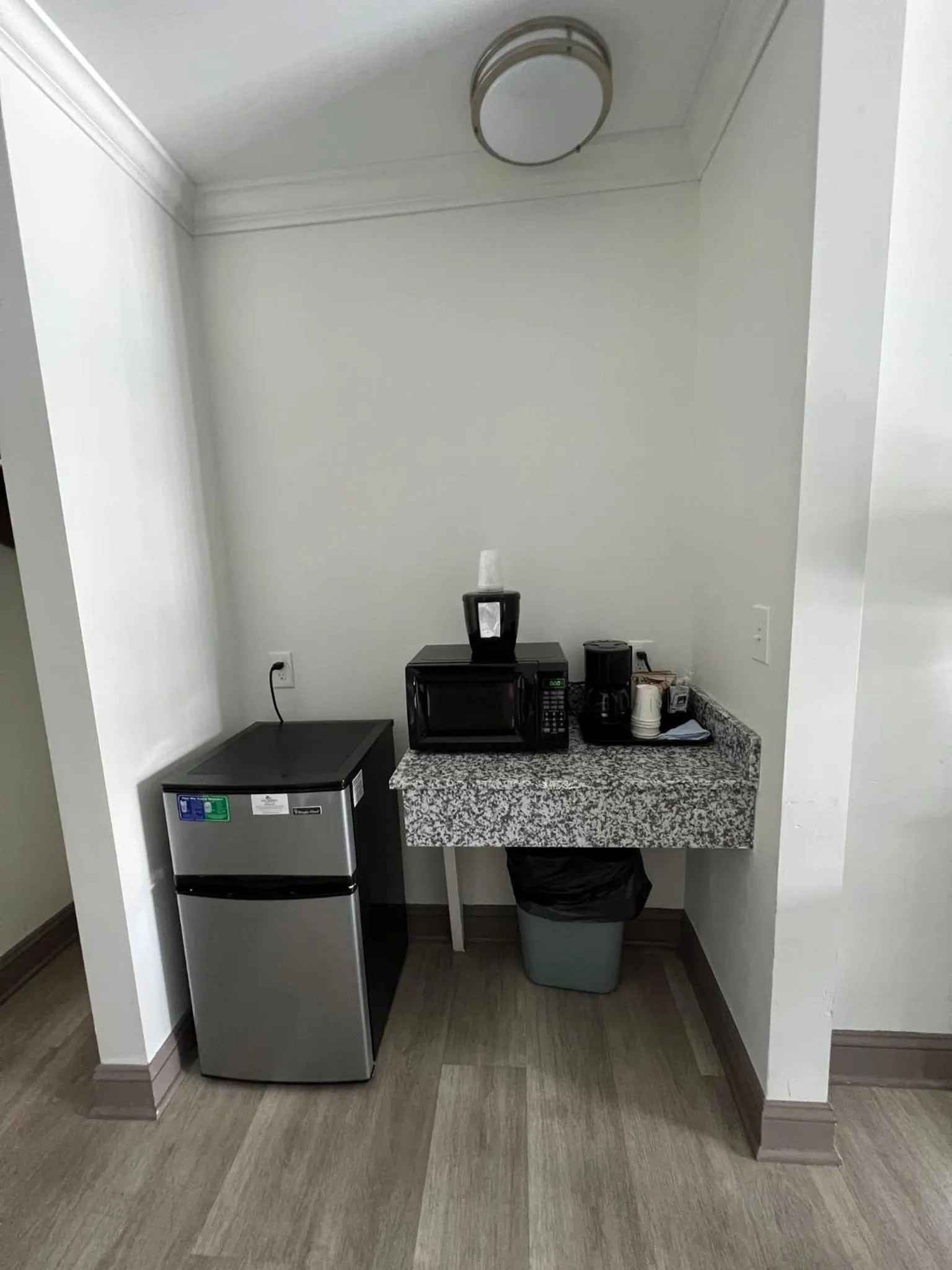 Photo of the whole room in Le Voyageur - a Red Collection Hotel