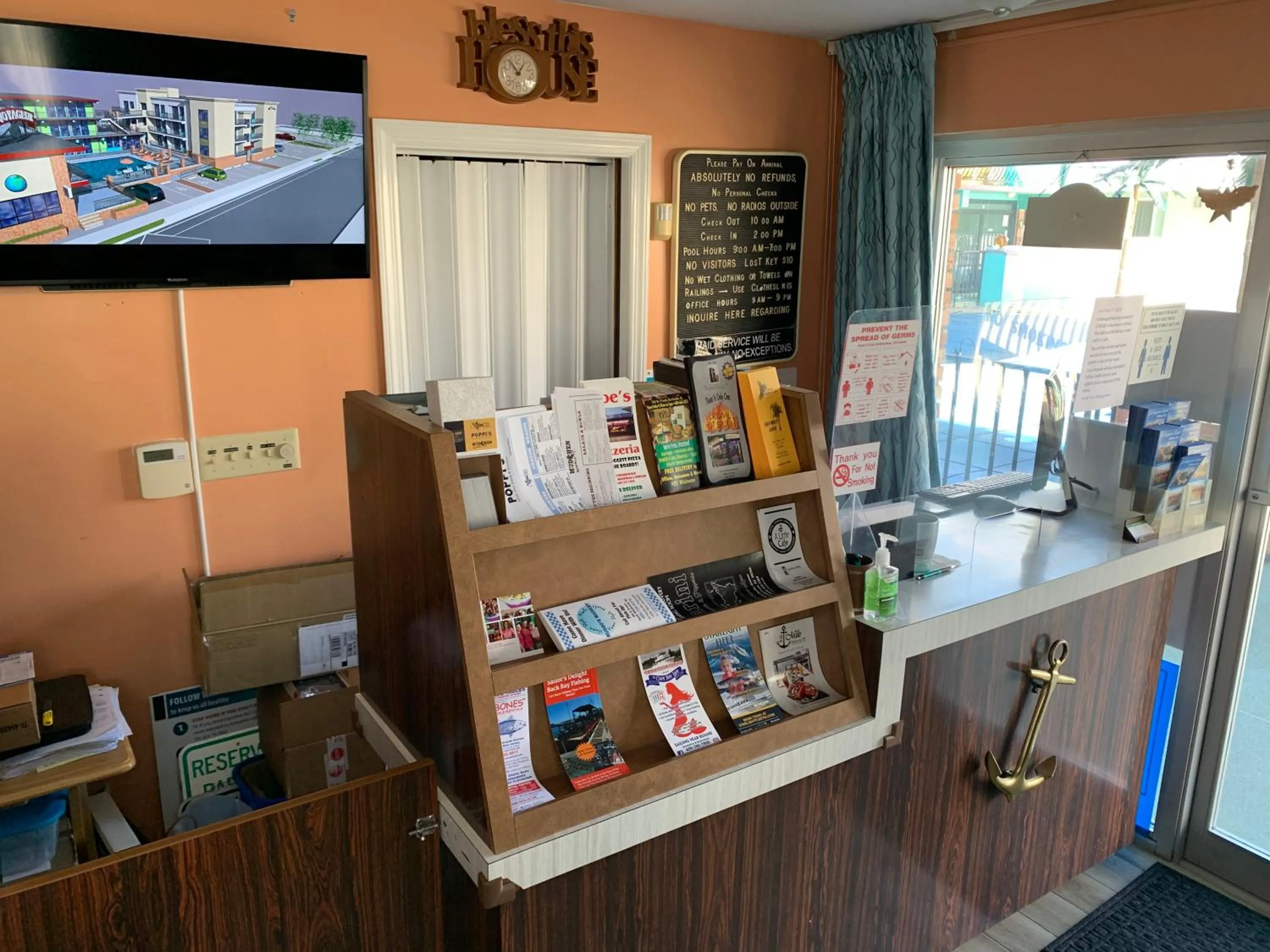 Lobby or reception in Le Voyageur - a Red Collection Hotel