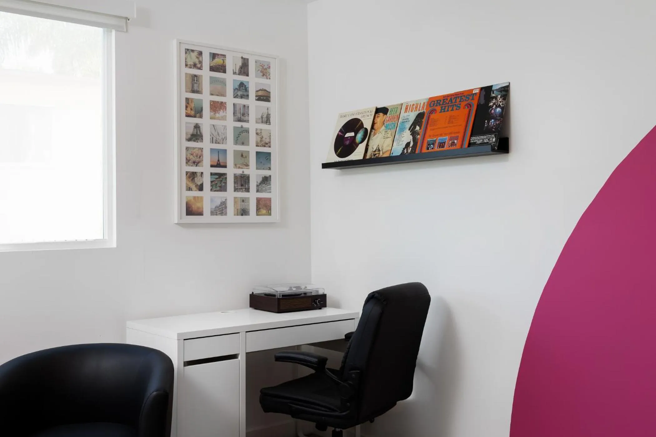 hair dresser in Fenix Hotel Hollywood