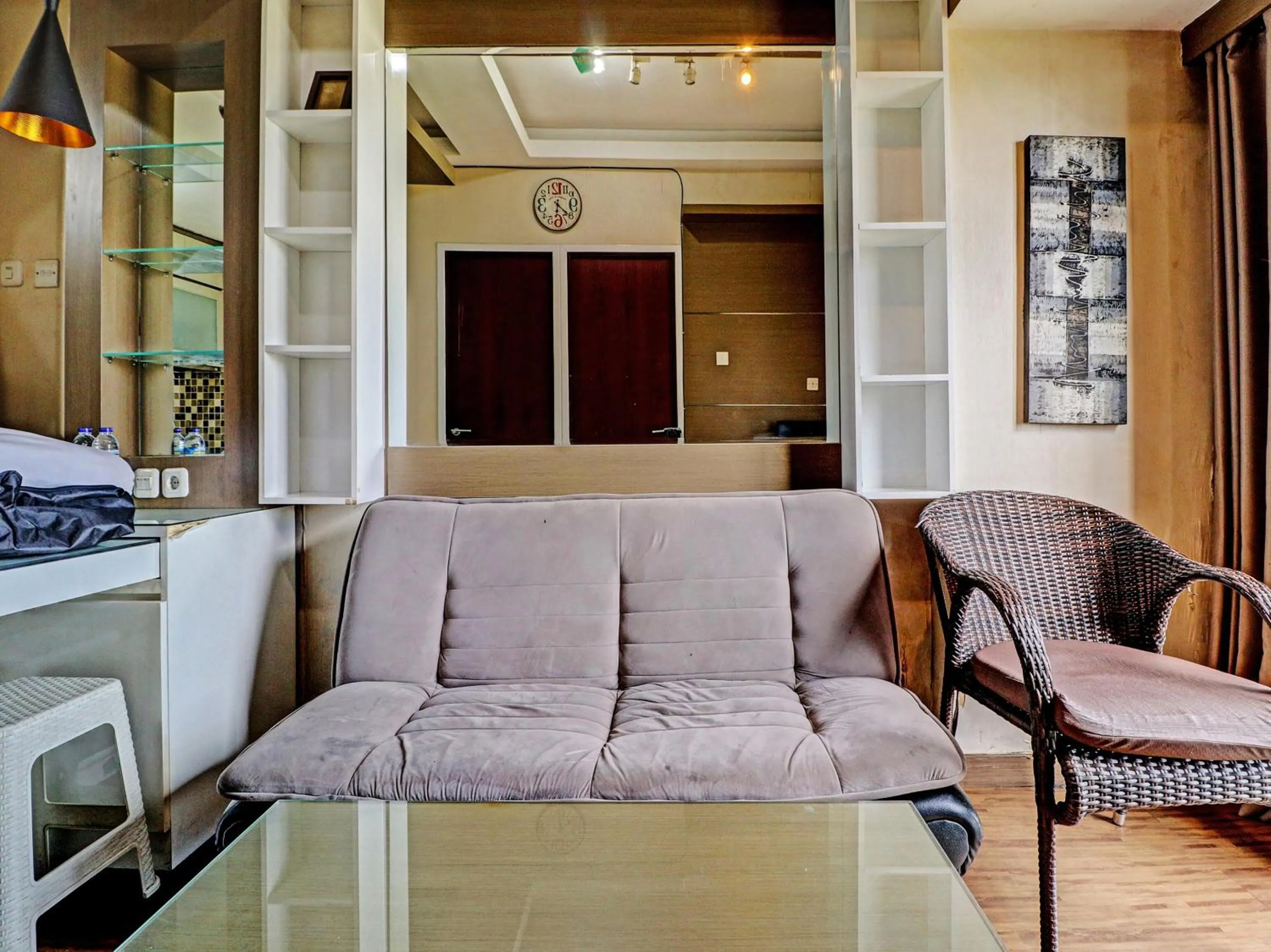 Bedroom in OYO Life 92735 Apartemen Tamansari Panoramic By Santuy