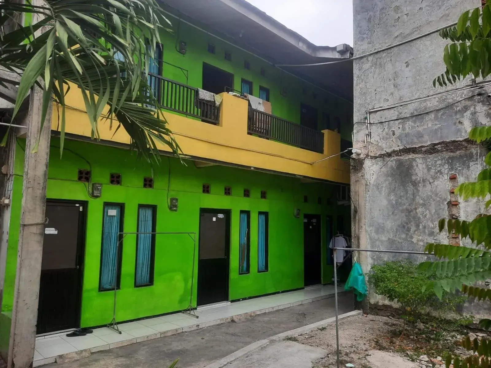 OYO Life 93023 Kost Bulan Karawang OYO Life 93023 Kost Bulan Karawang
