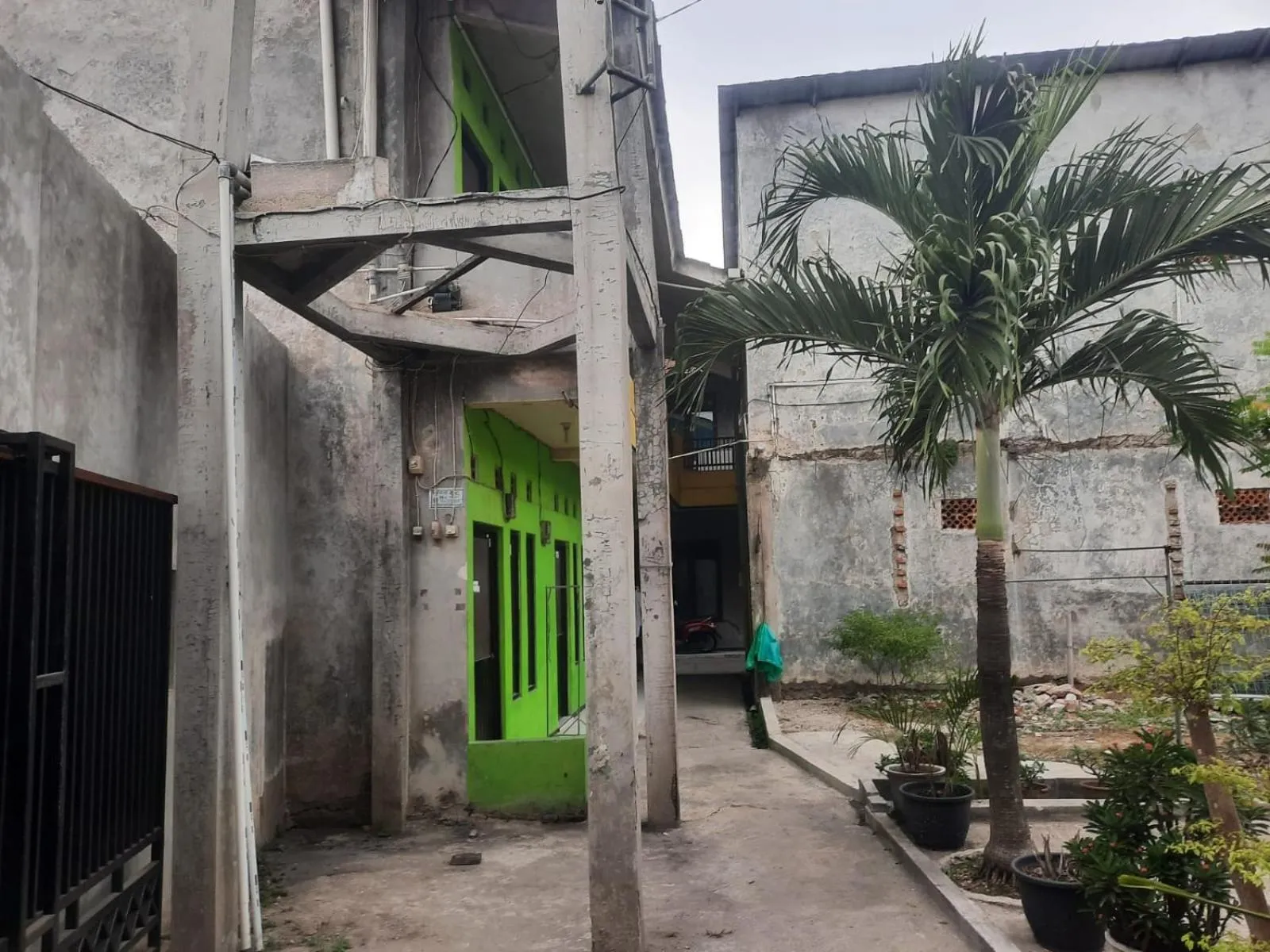 OYO Life 93023 Kost Bulan Karawang