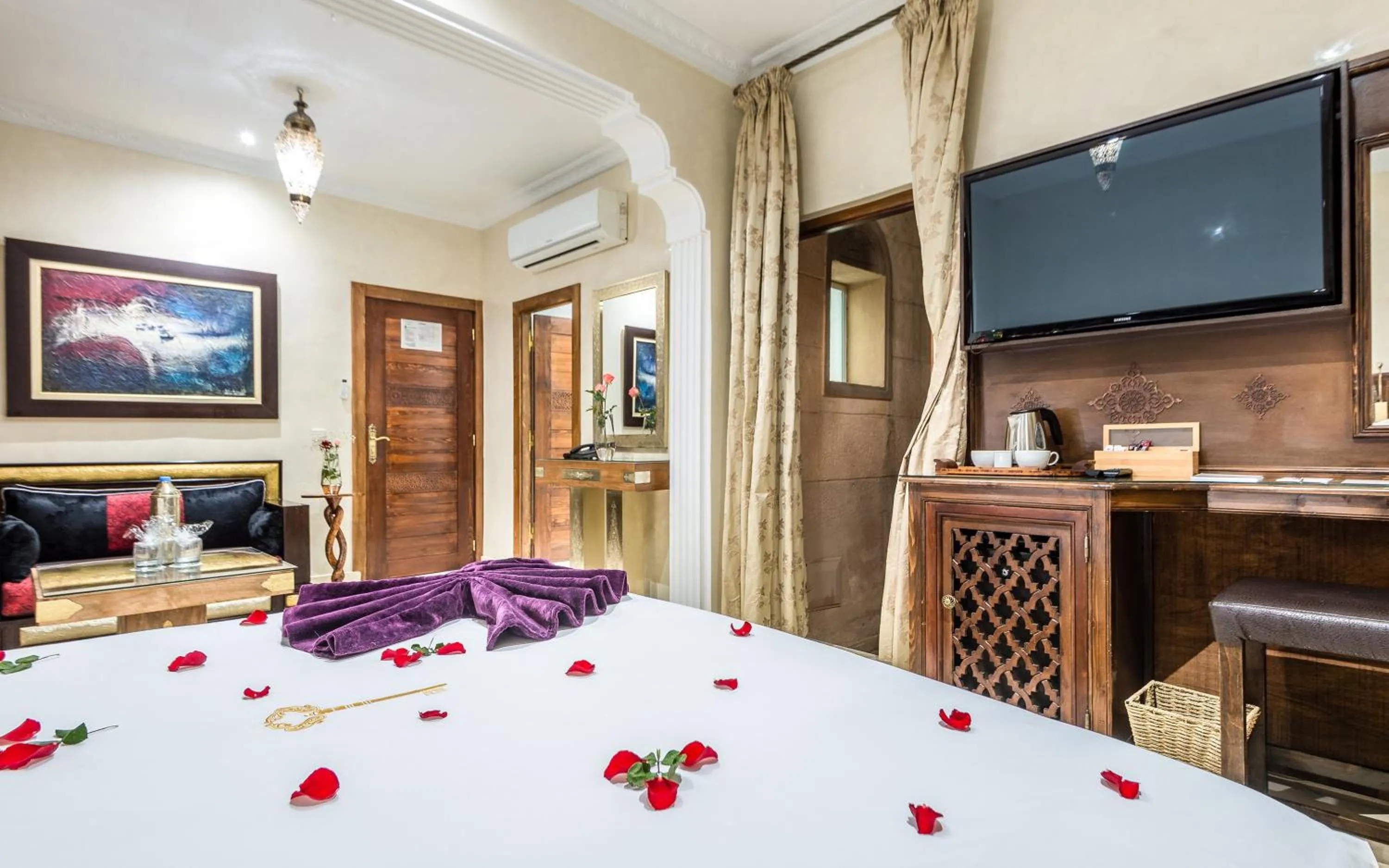 Bedroom in Hivernage Secret Suites & Garden