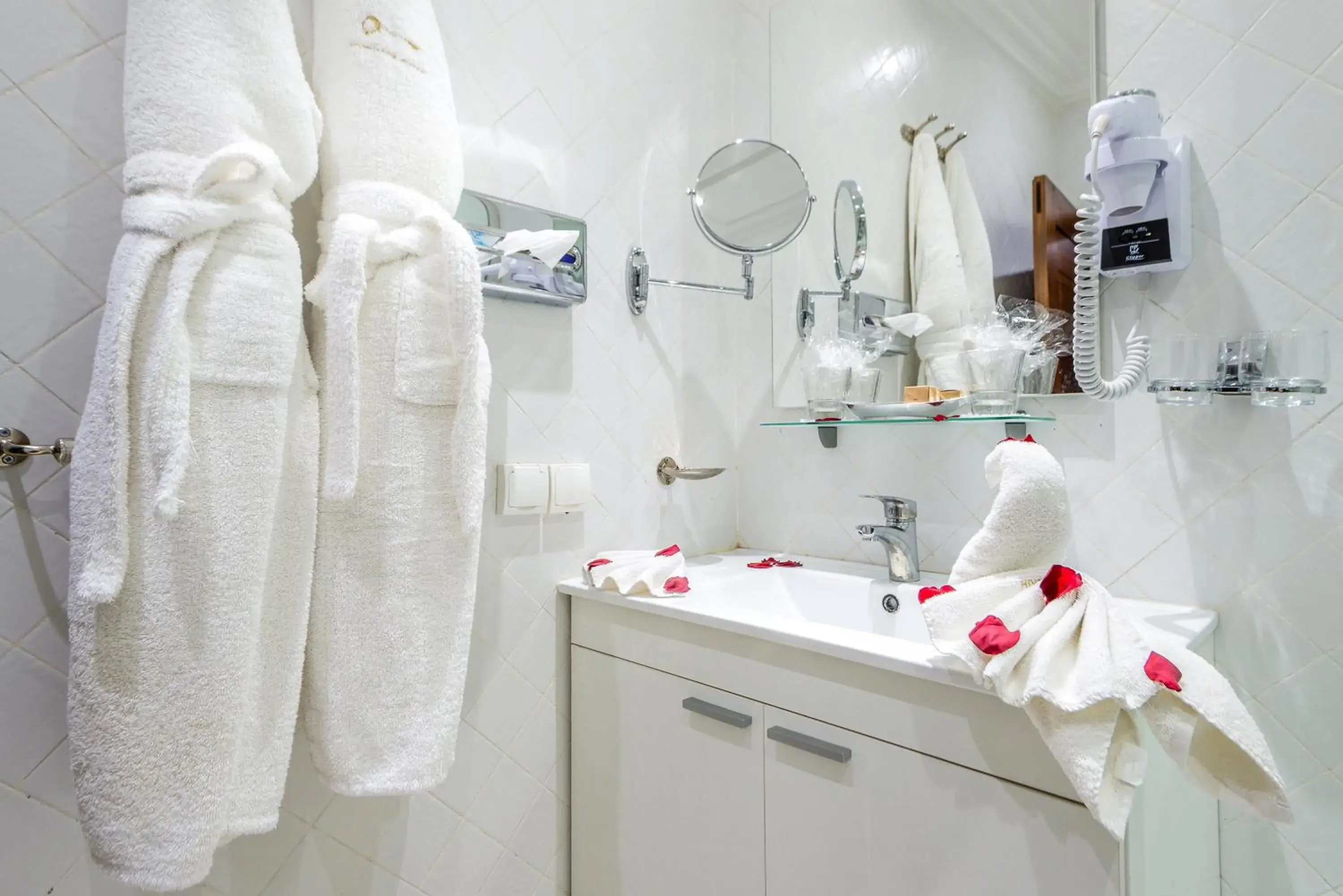 Bathroom in Hivernage Secret Suites & Garden Bathroom in Hivernage Secret Suites & Garden