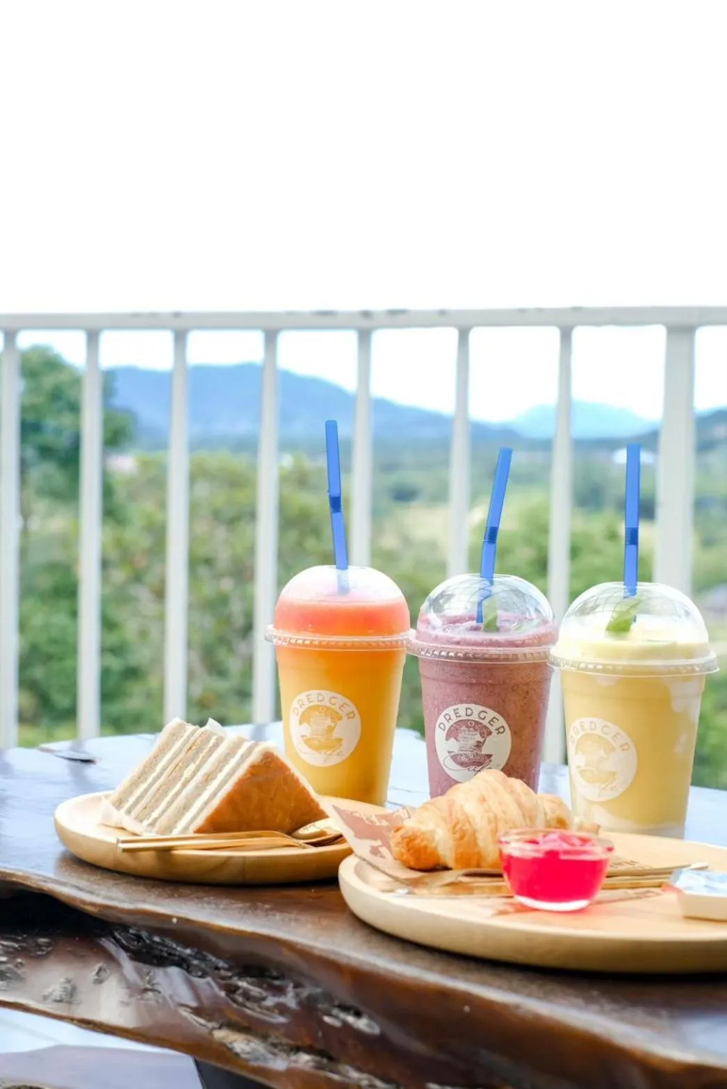 Food and drinks in Bangmara Hill