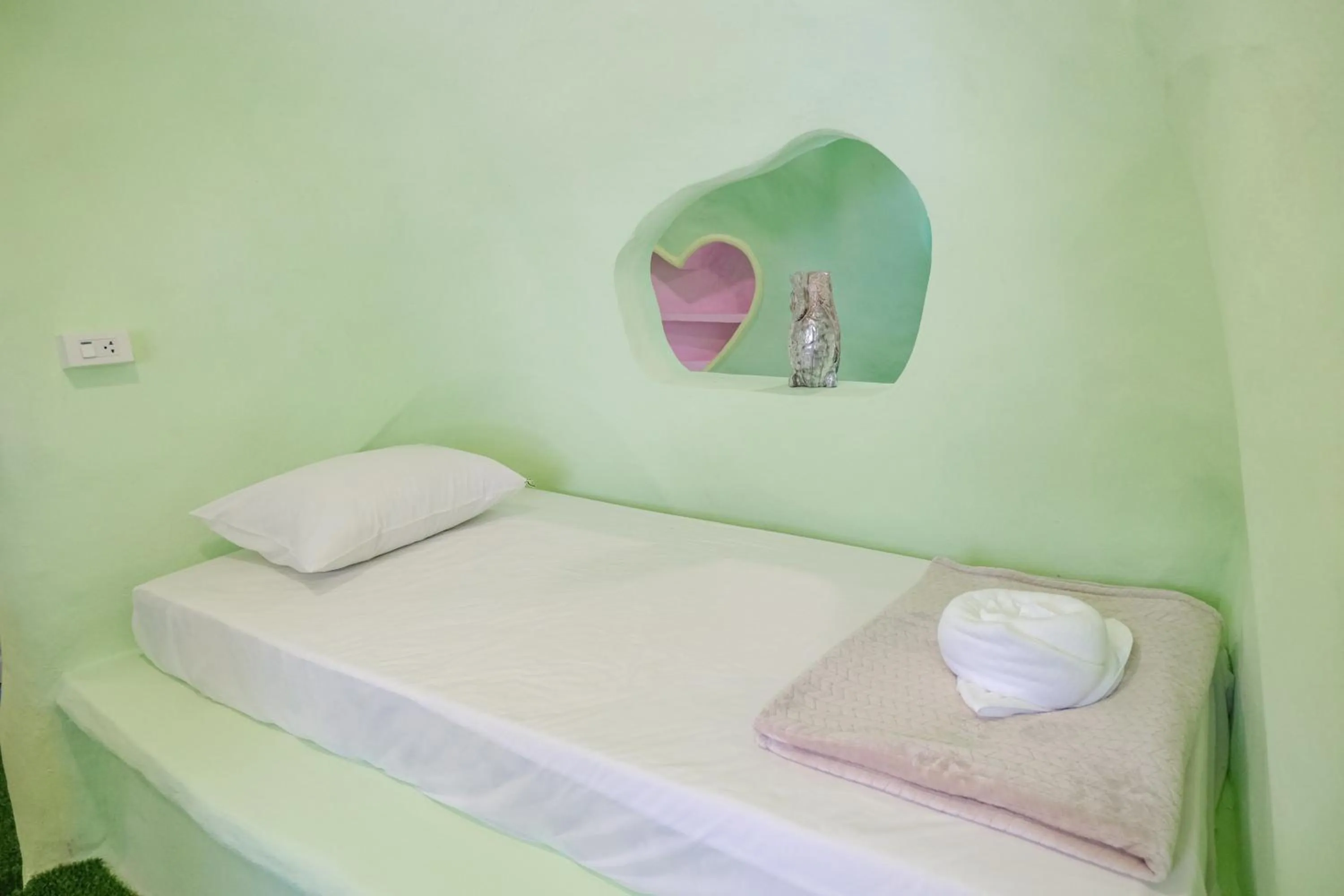 Bedroom, Bed in Bangmara Hill