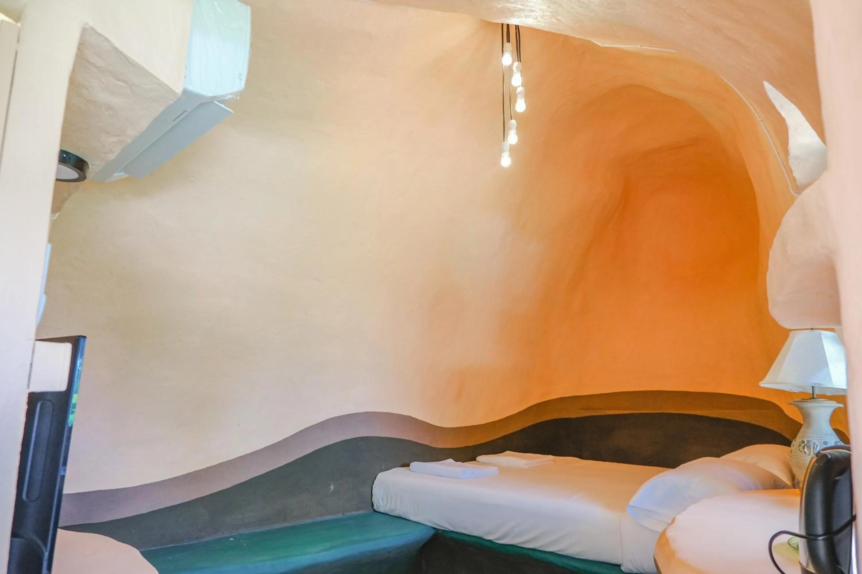 Bedroom, Bed in Bangmara Hill