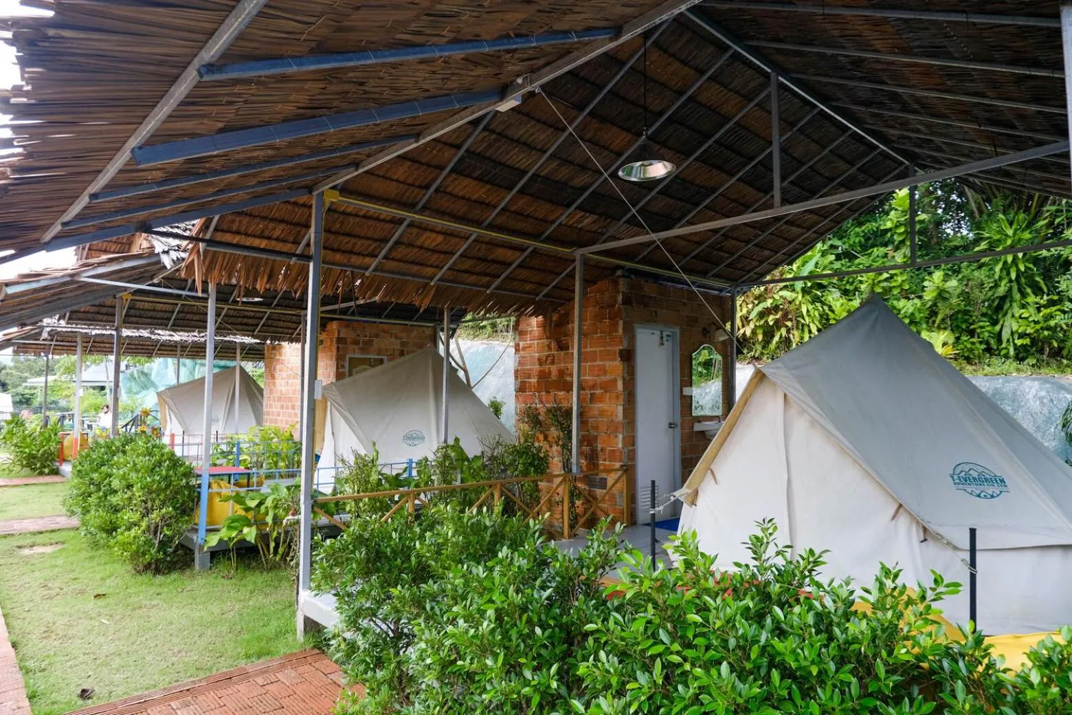 Guests in Bangmara Hill