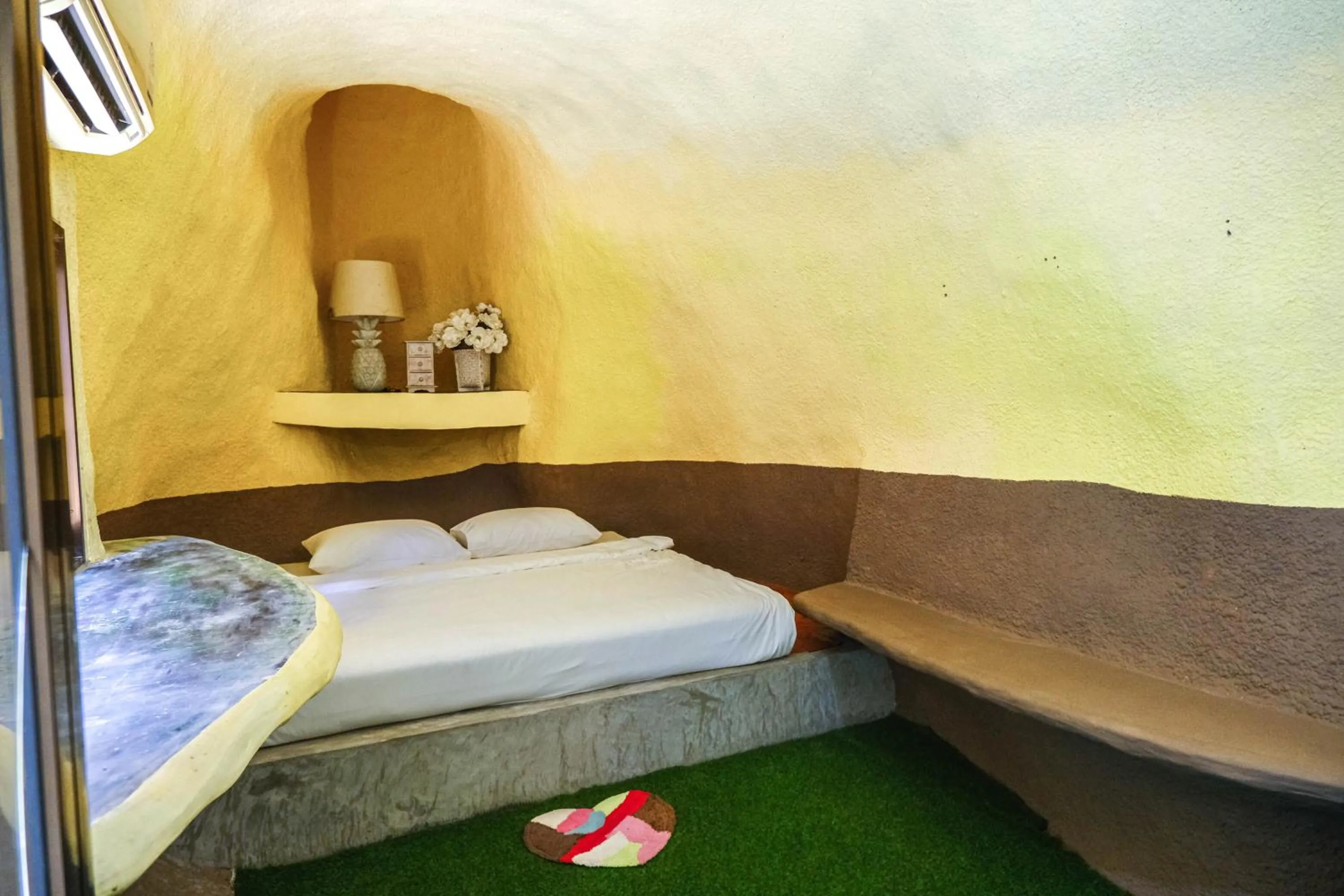 Bedroom, Bed in Bangmara Hill