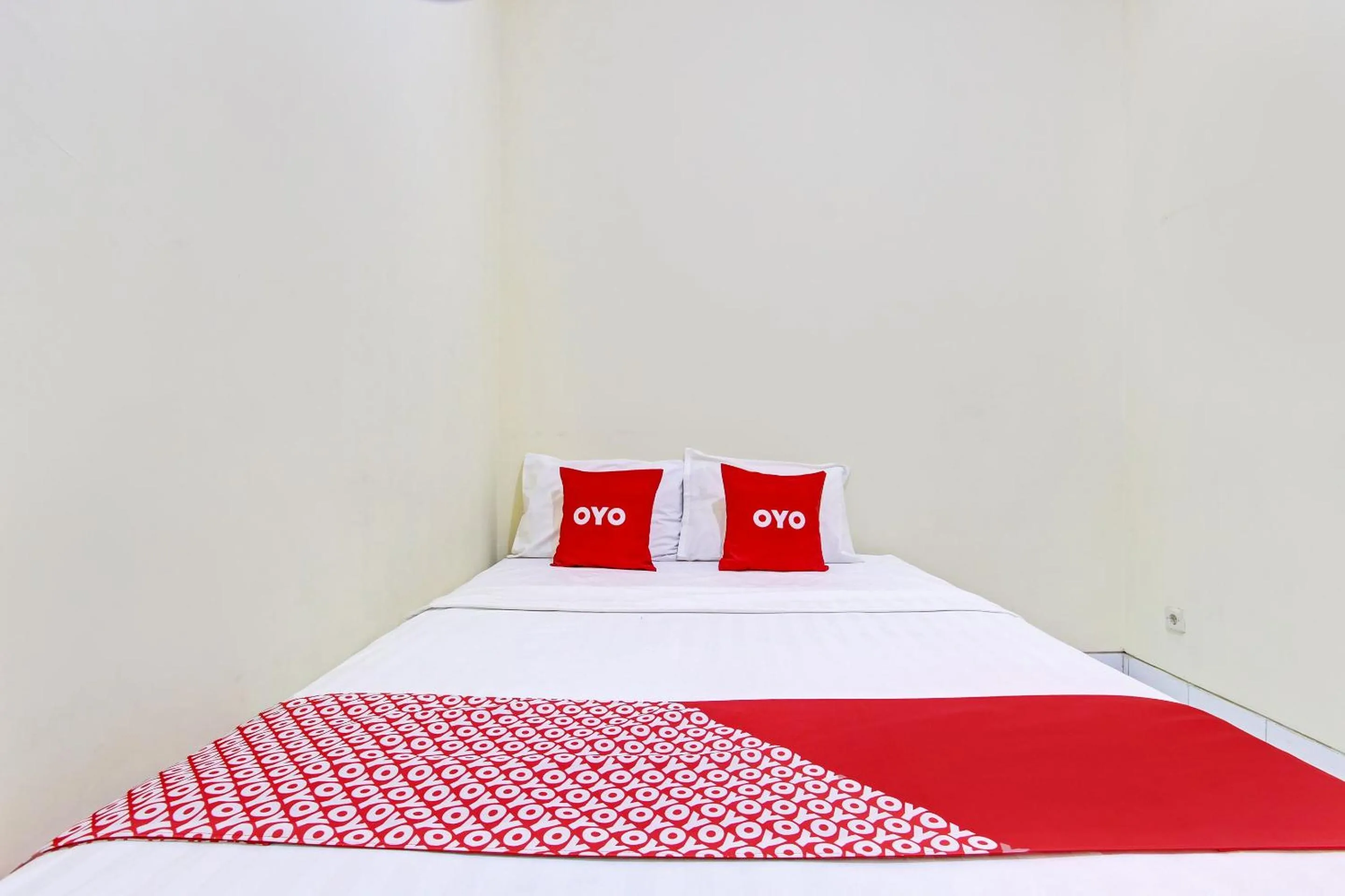 Bedroom, Bed in OYO Life 93034 Ayri Home