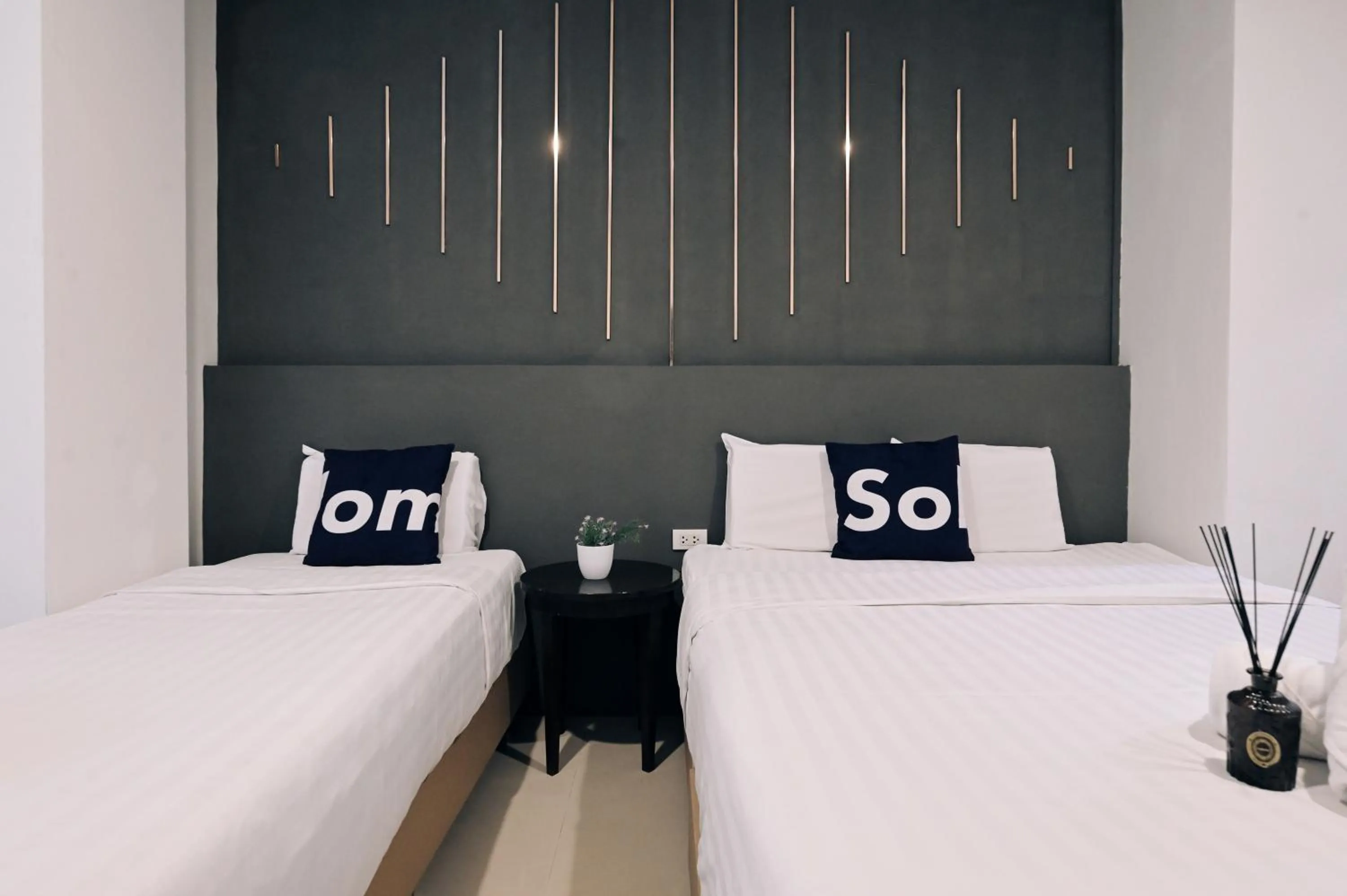 Bed in Tori crown hotel