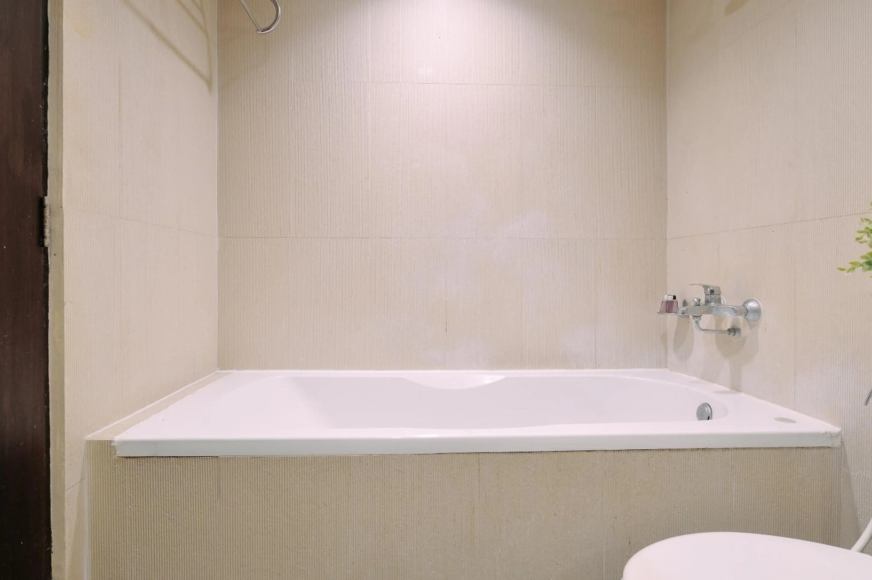 Bathroom in Tori crown hotel