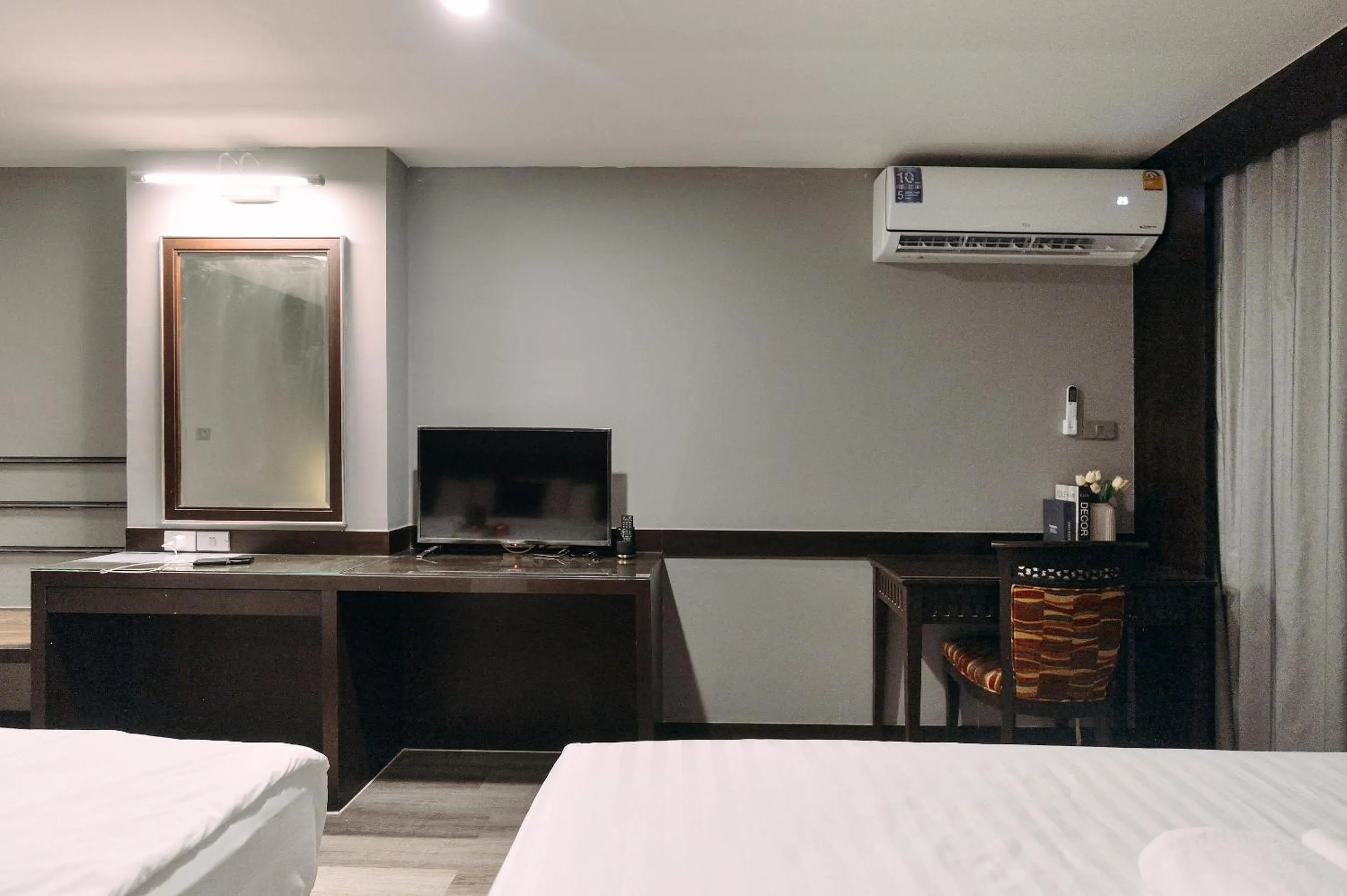 Bed in Tori crown hotel