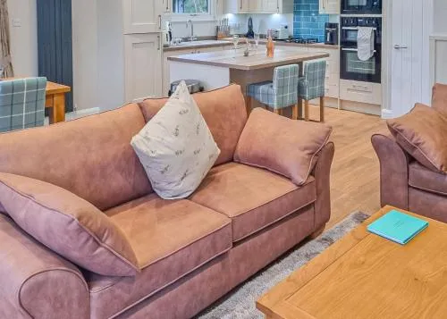 Lakeside Luxury Lodges
