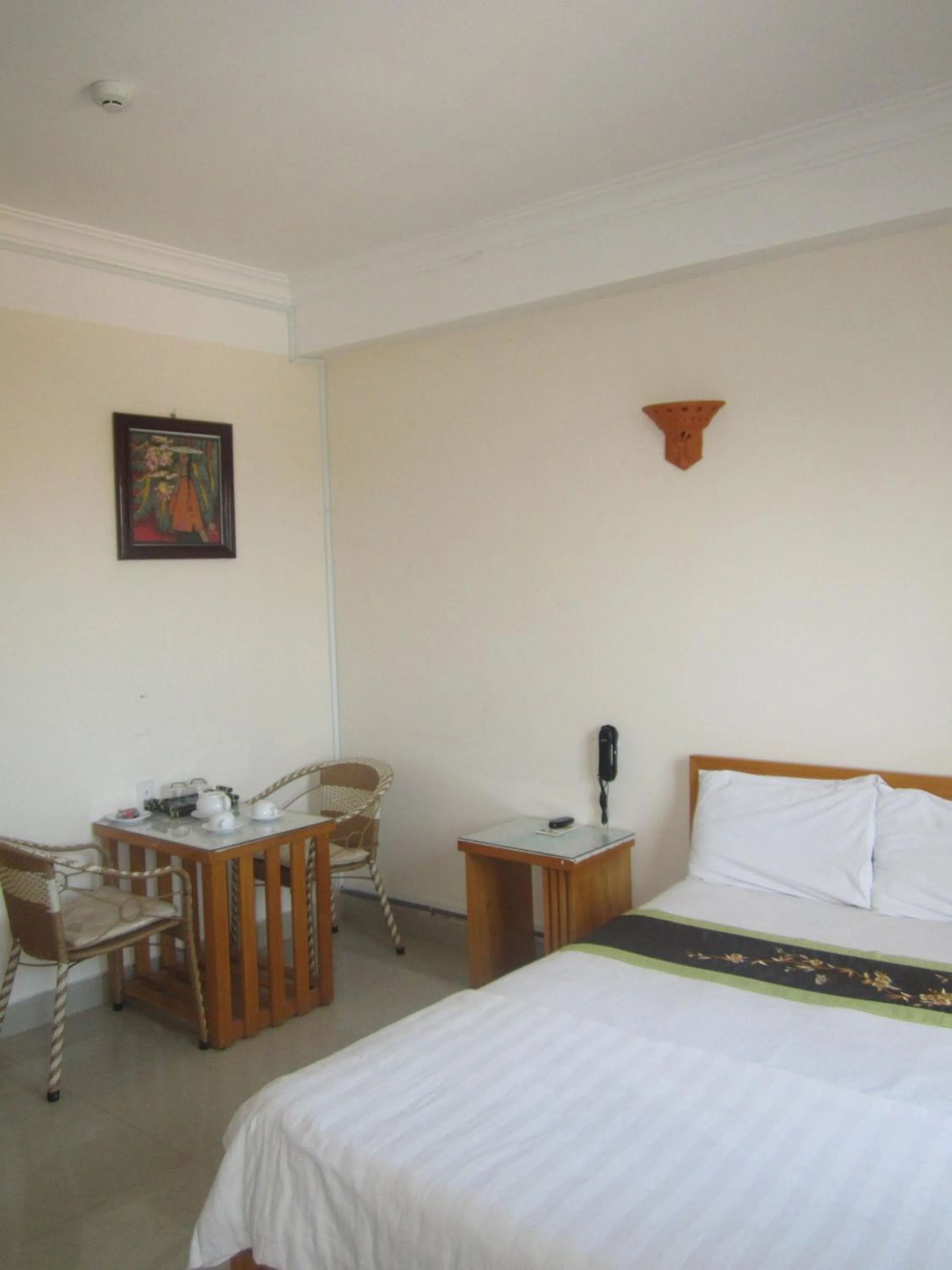 Bed in Nhiet Doi Hotel