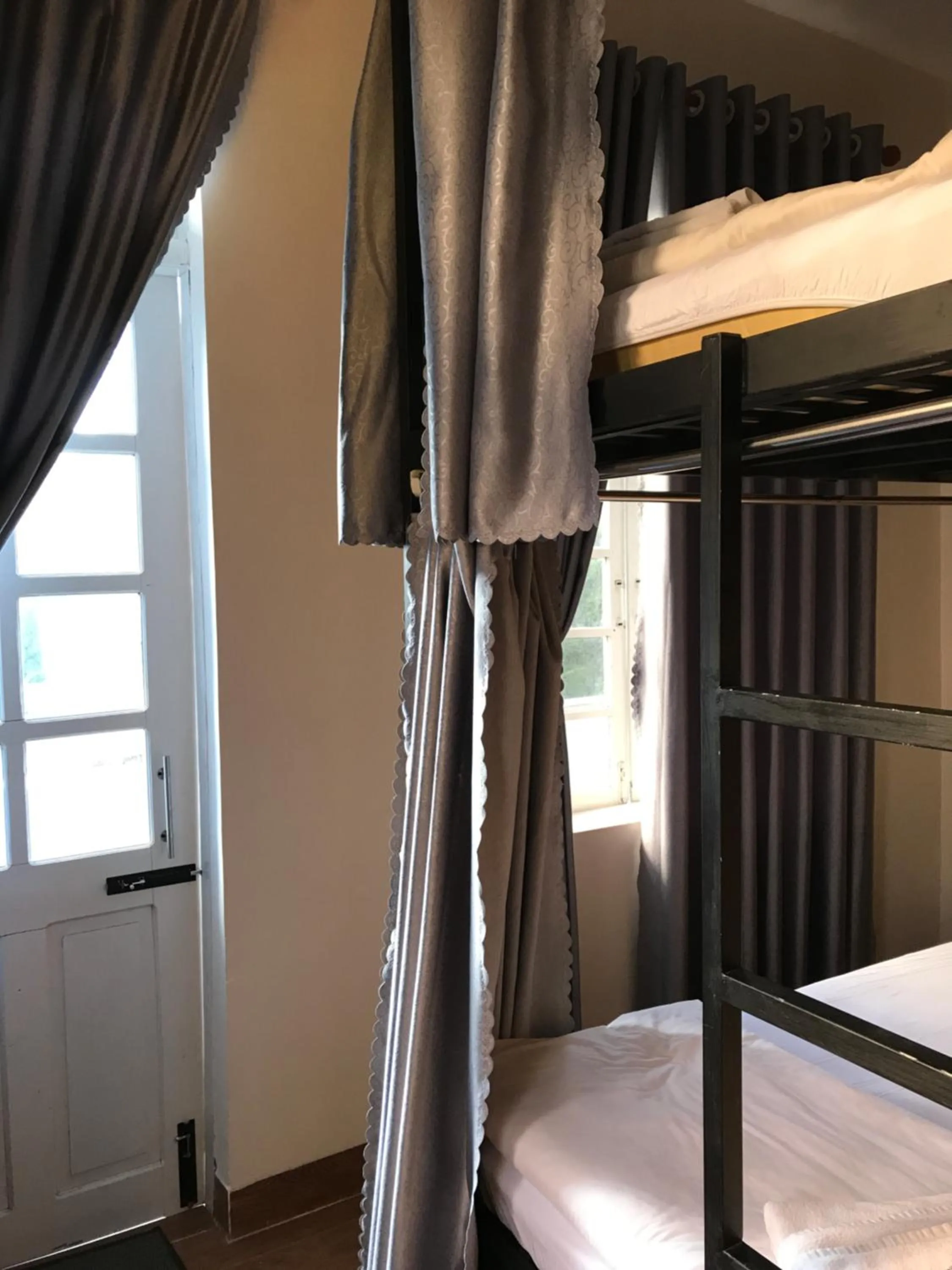 Bed in Nhiet Doi Hotel