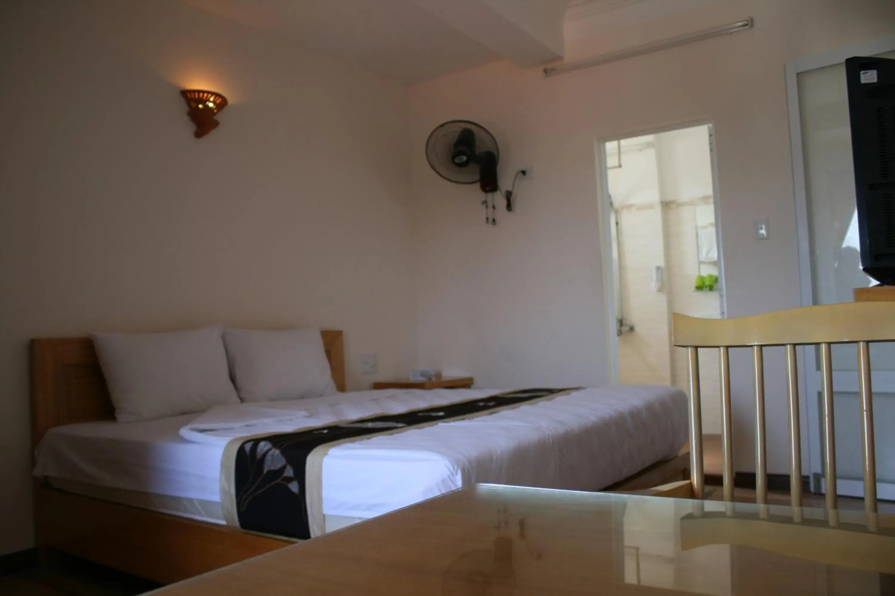 Bed in Nhiet Doi Hotel Bed in Nhiet Doi Hotel