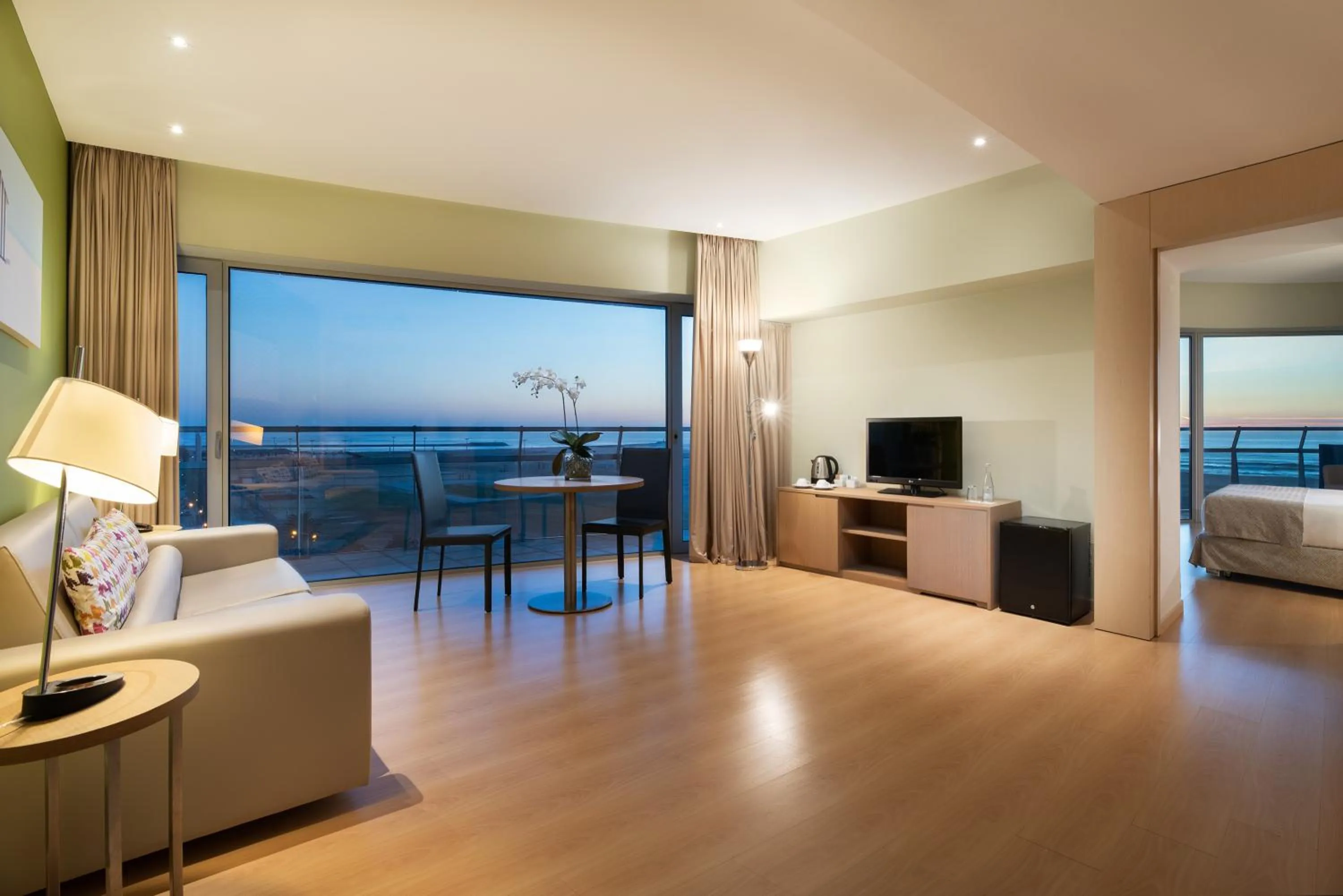 Living room in Eurostars Oasis Plaza