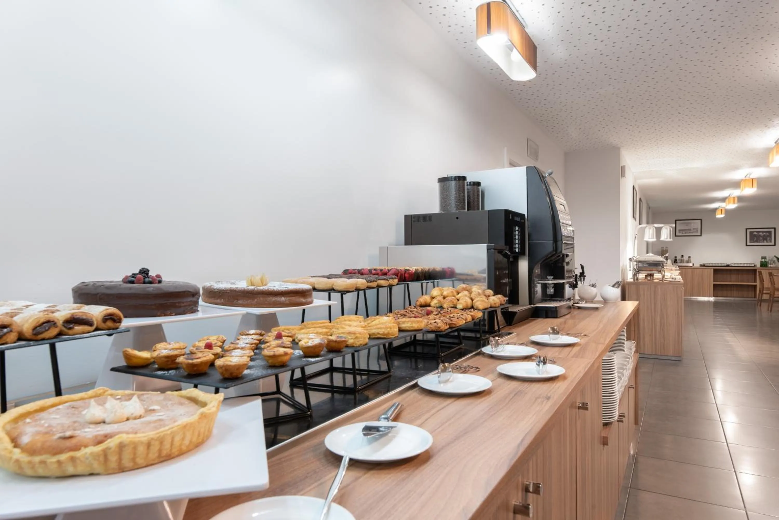 Breakfast in Eurostars Oasis Plaza