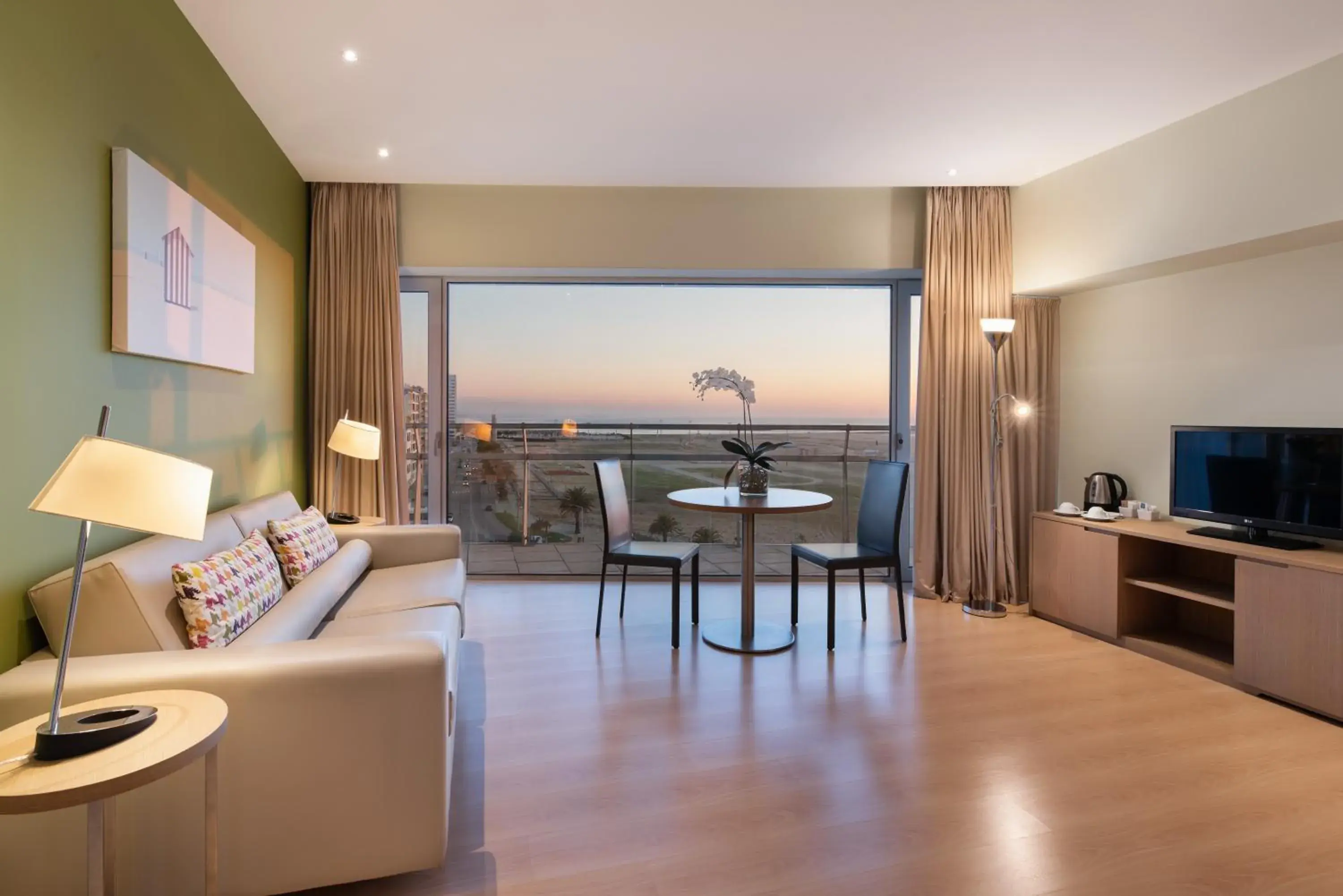 Living room in Eurostars Oasis Plaza Living room in Eurostars Oasis Plaza