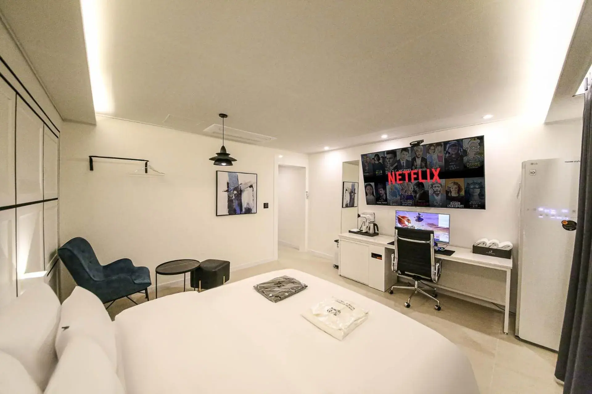 Deluxe Double Room in Aden Hotel Deluxe Double Room in Aden Hotel