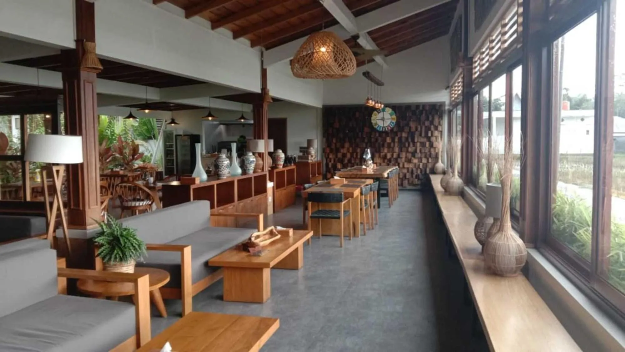 Restaurant/places to eat in Santai Toraja