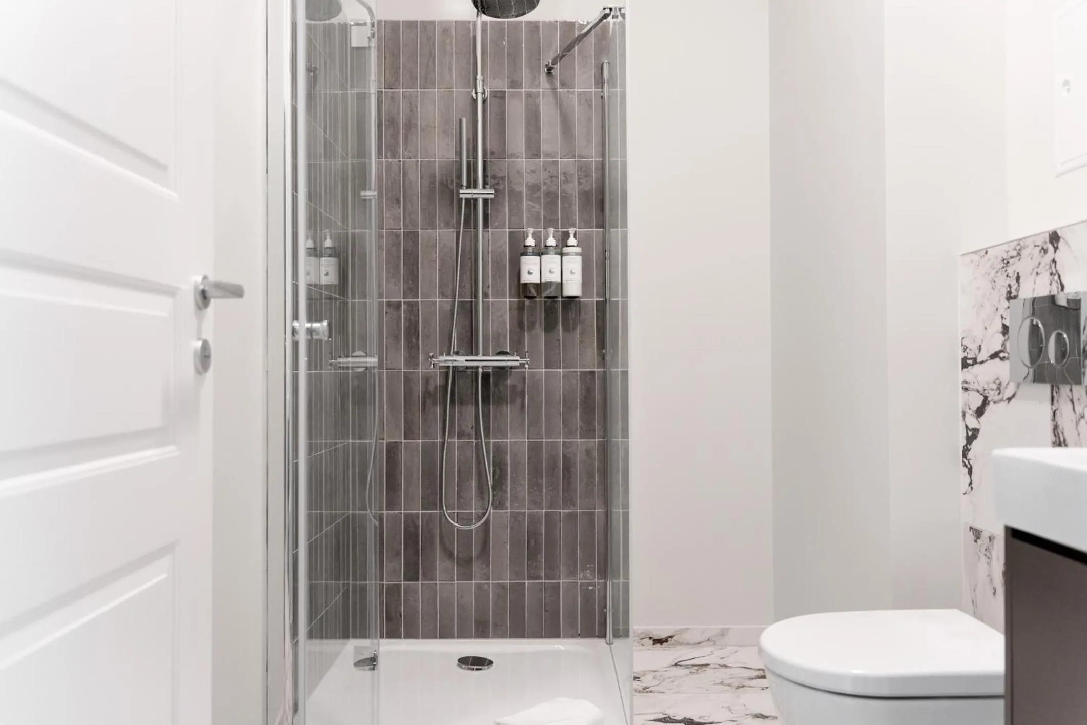 Shower in Numa Vienna Terra