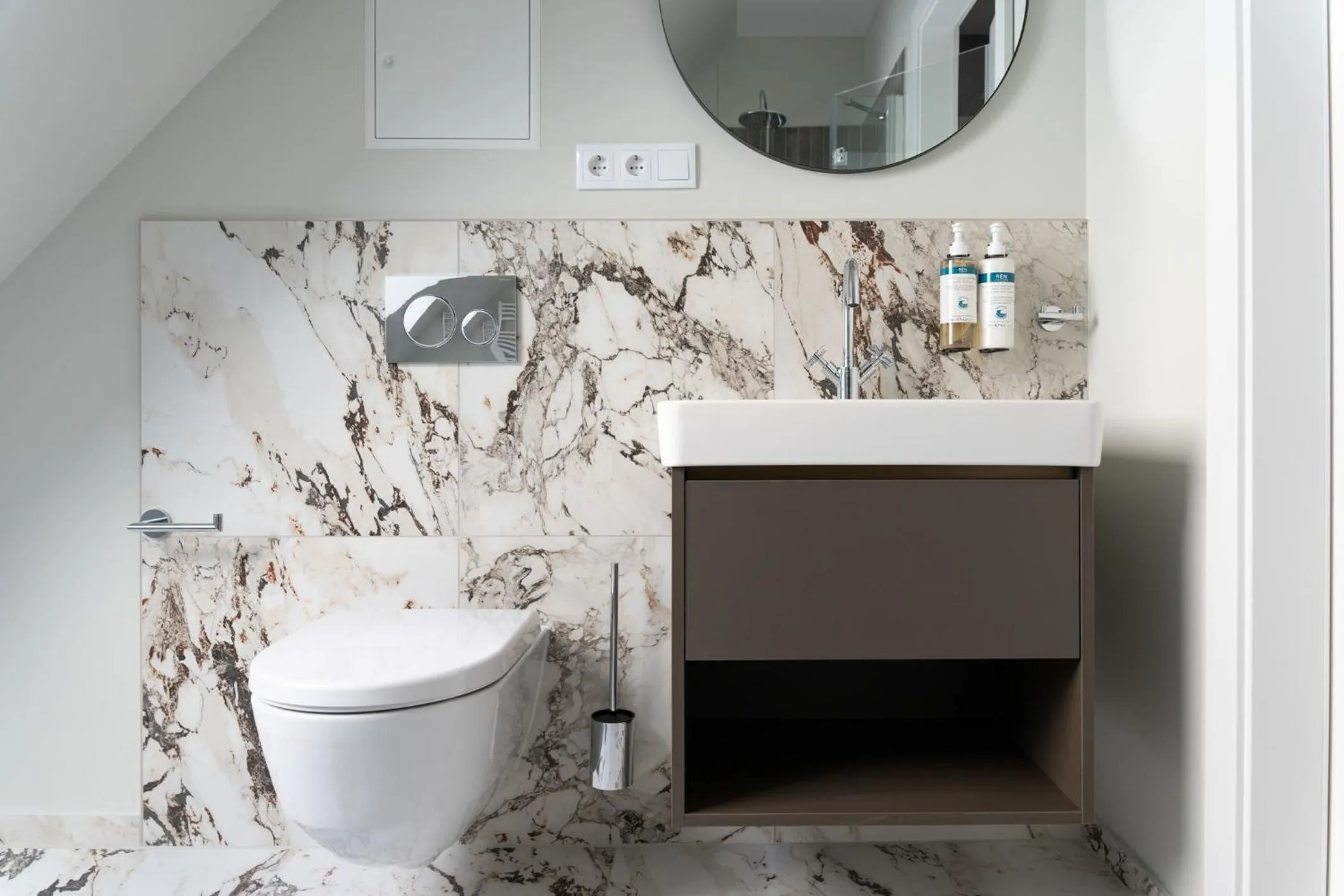 Toilet in Numa Vienna Terra