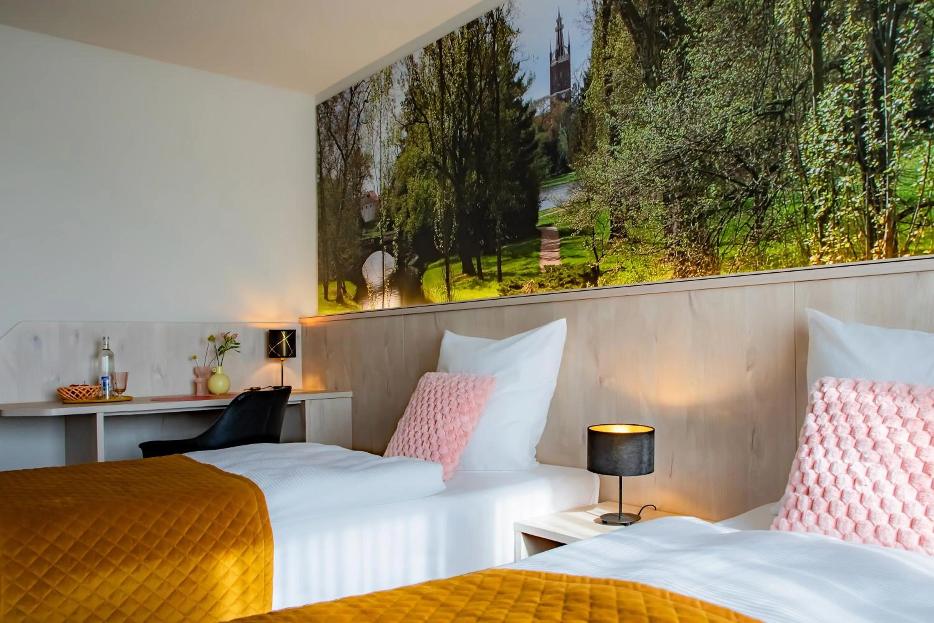 Photo of the whole room, Bed in Hotel Restaurant Elbebrücke