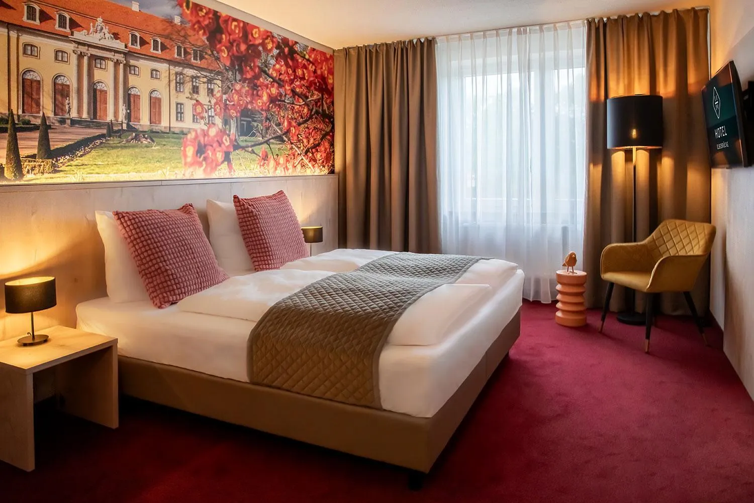 Photo of the whole room, Bed in Hotel Restaurant Elbebrücke