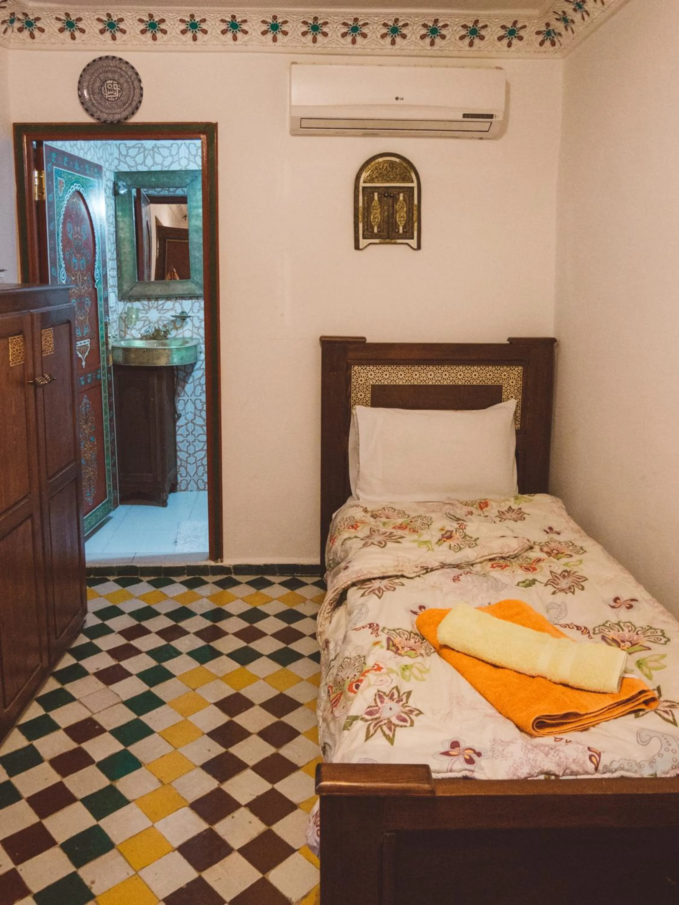 Basic Triple Room in Dar Chrif Idrissi
