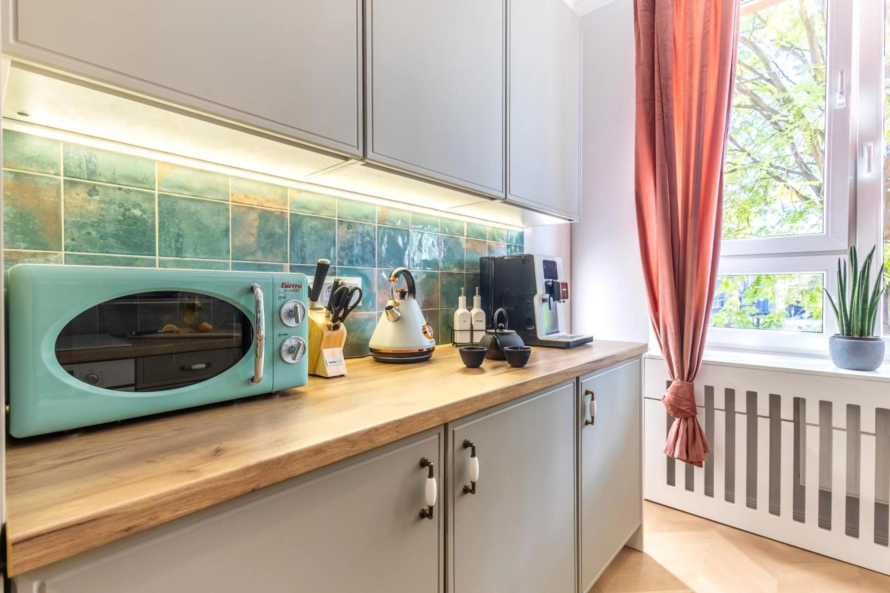 Coffee/tea facilities in Świdnicka Deluxe Suite