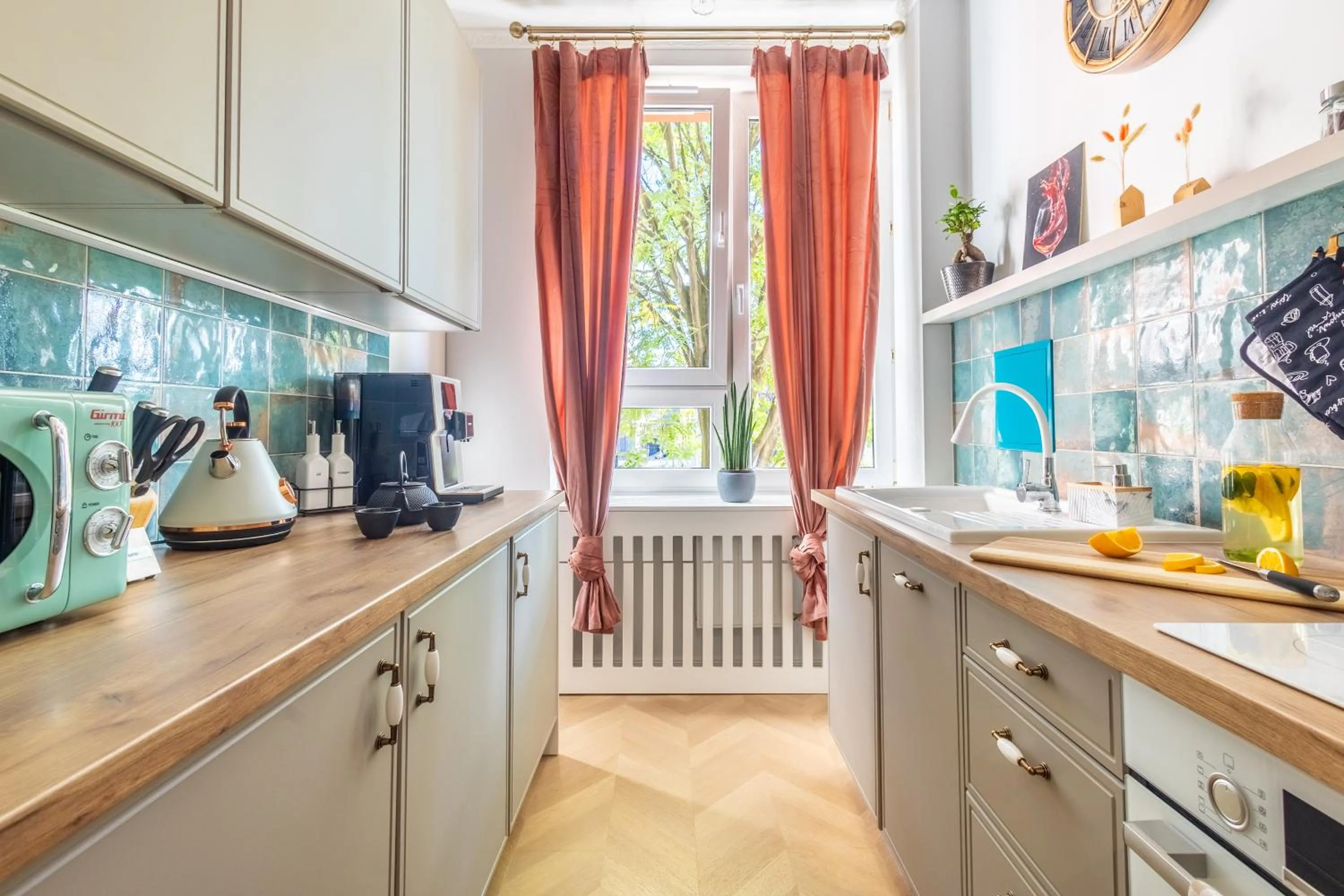 Coffee/tea facilities in Świdnicka Deluxe Suite