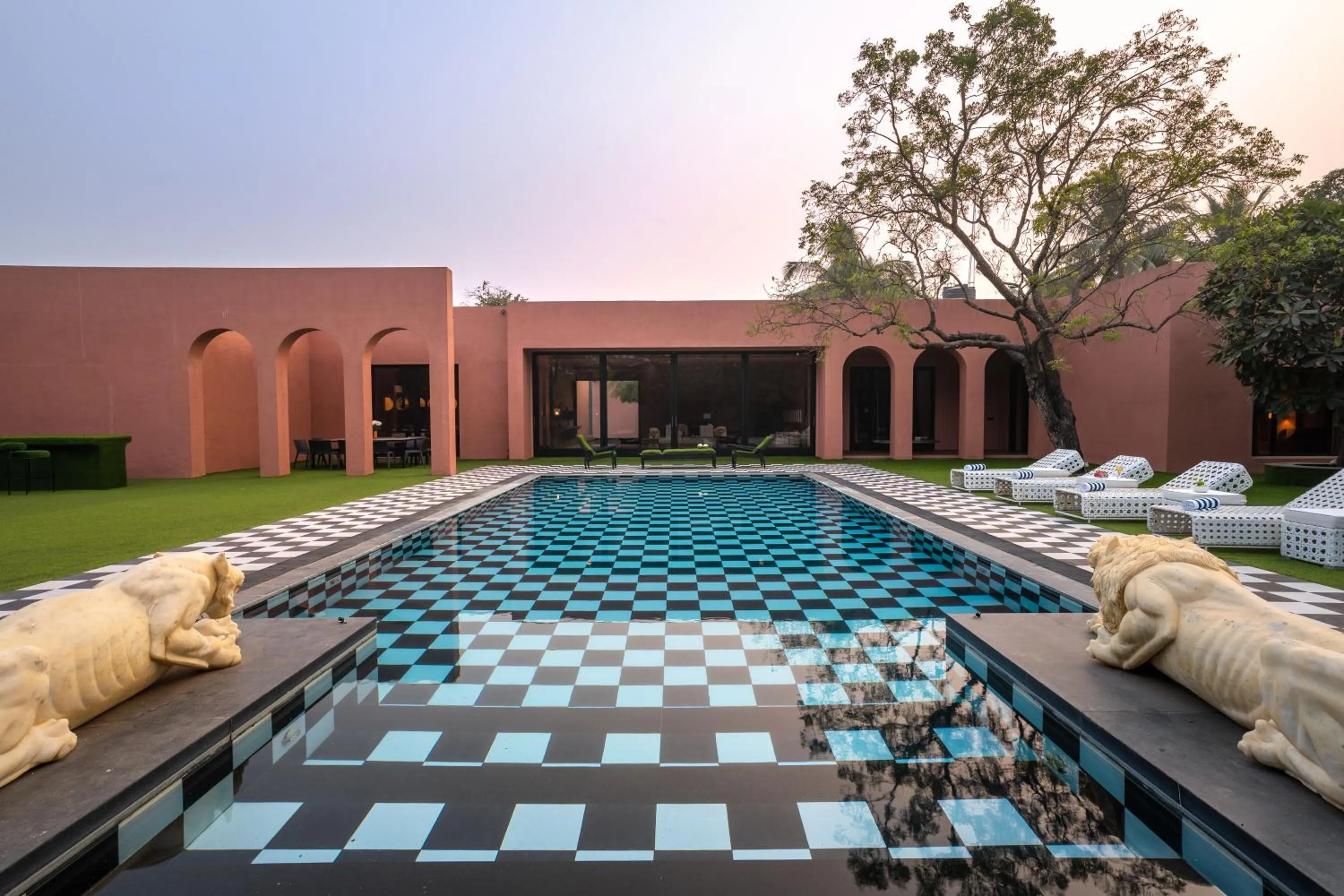 Garden in LohonoStays Villa CasaDel