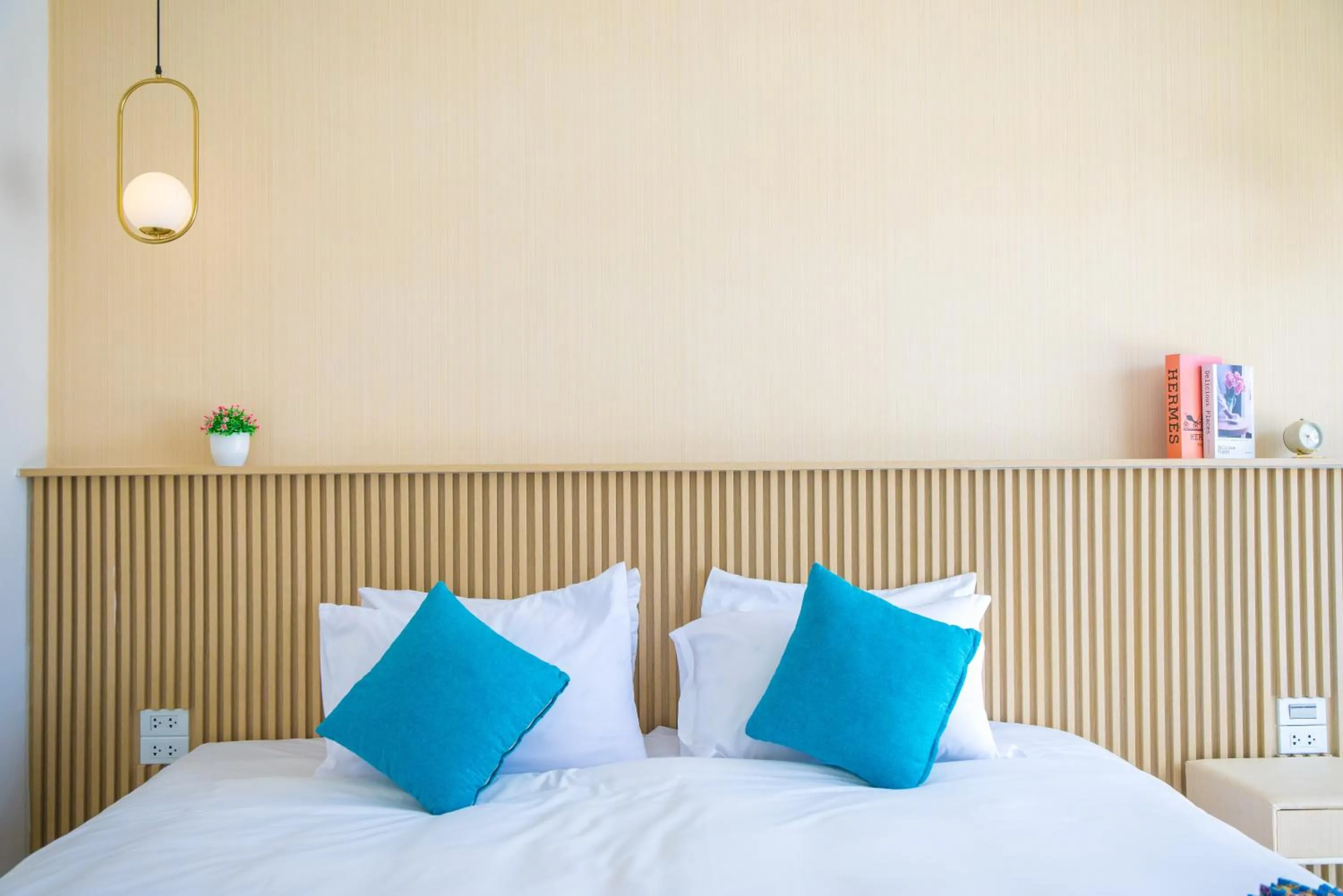 Bed in Andaman Sea Best Pool Access and Villas