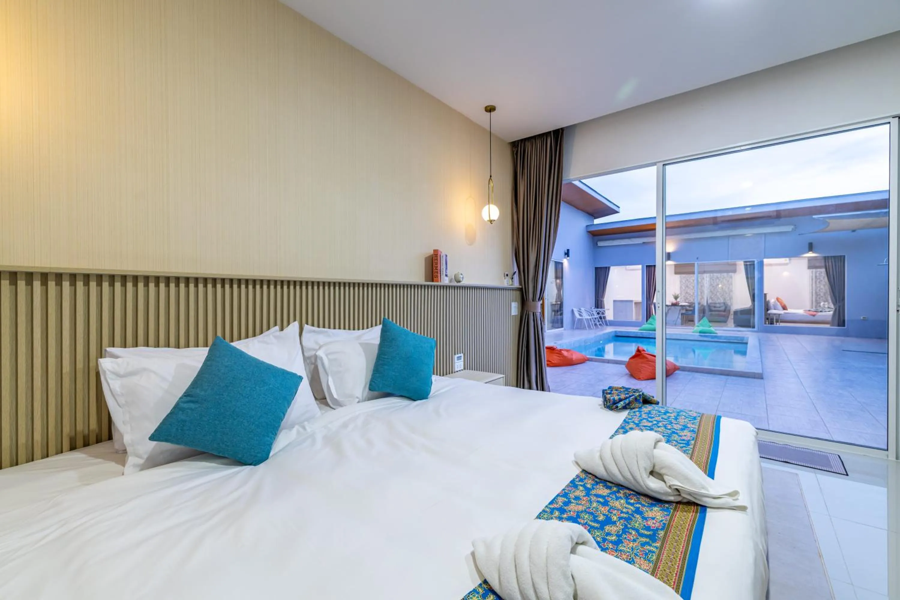 Bed in Andaman Sea Best Pool Access and Villas