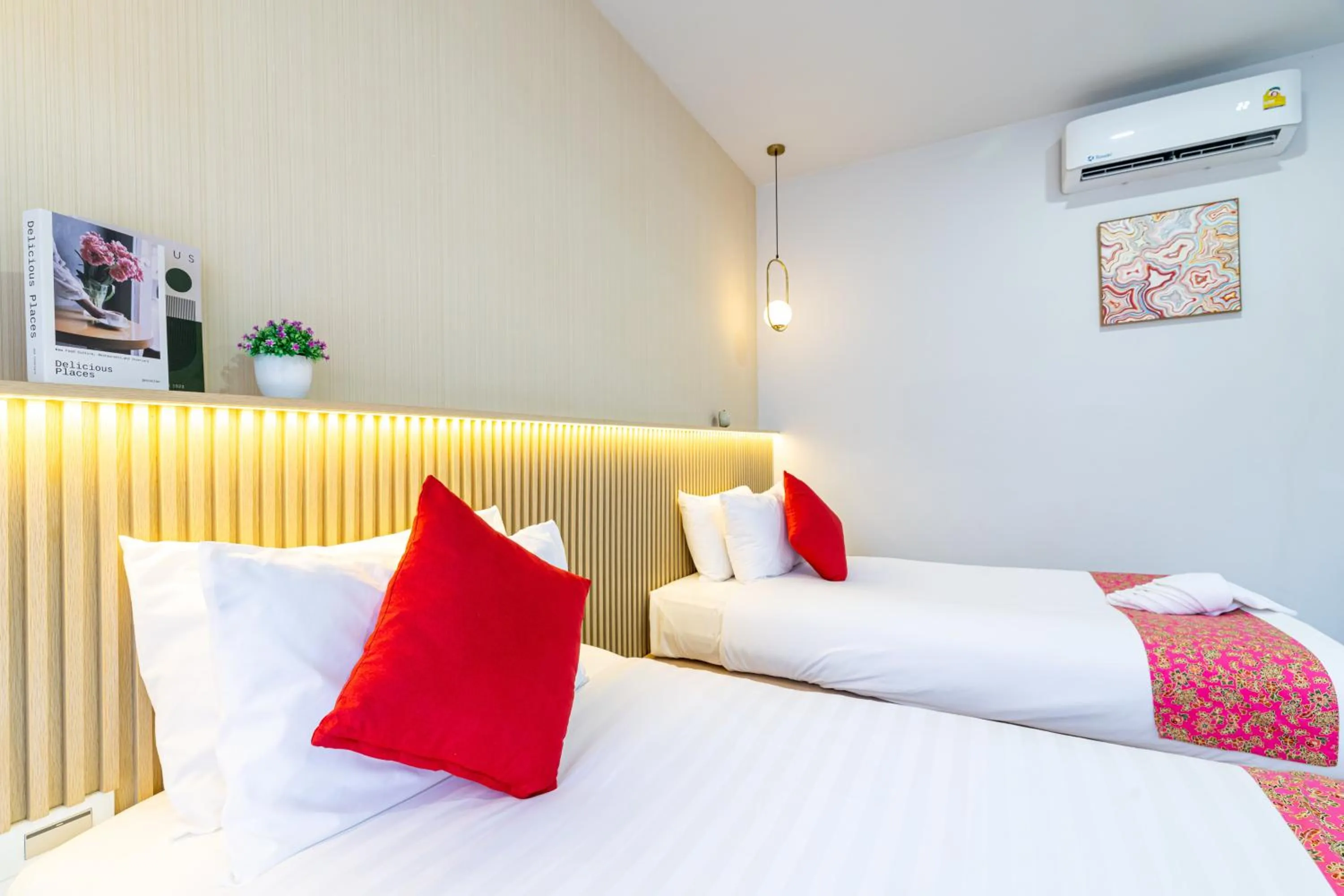 Bed in Andaman Sea Best Pool Access and Villas