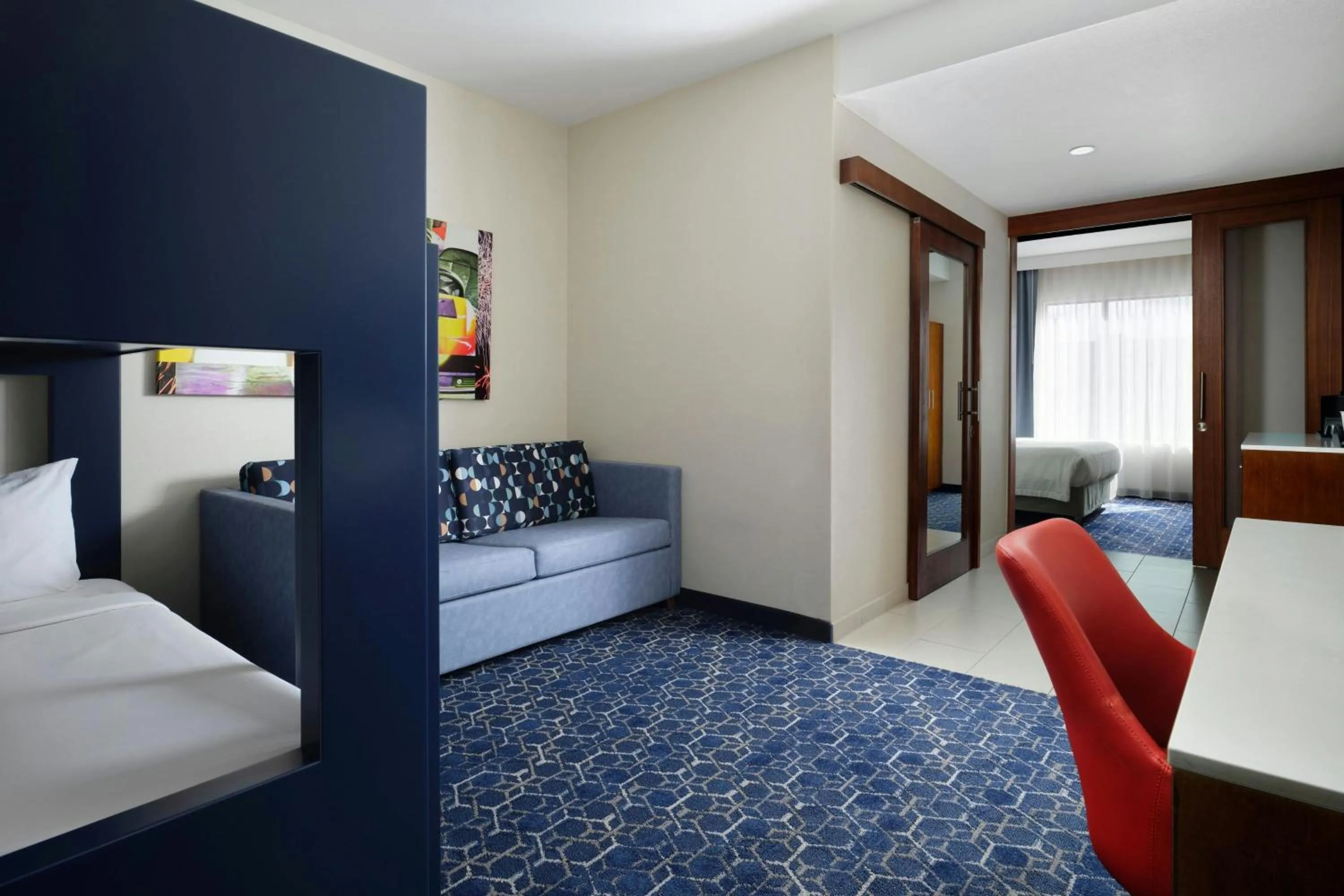 Living room, Bed in SpringHill Suites by Marriott at Anaheim Resort Area/Convention Center