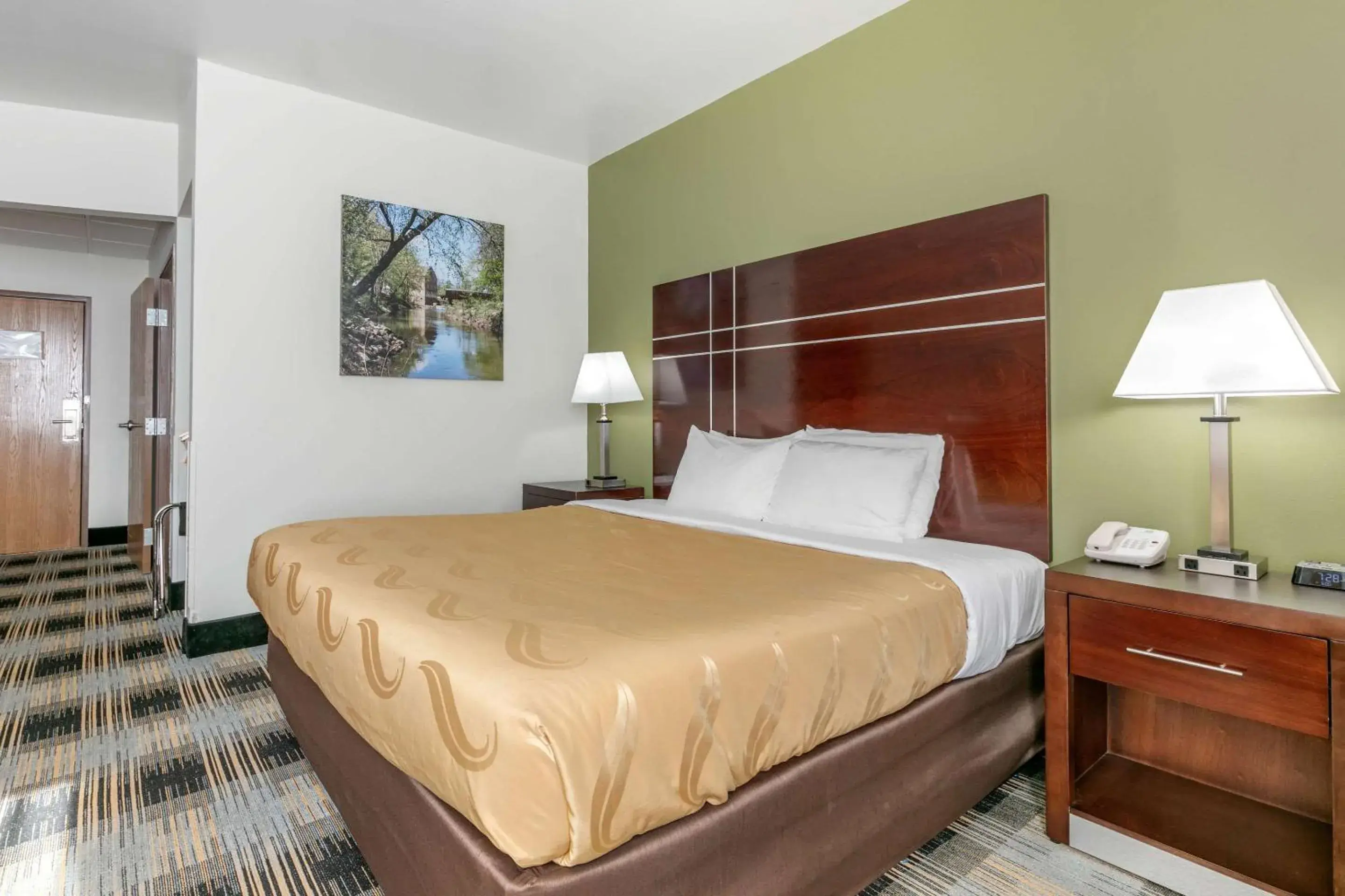 Photo of the whole room, Bed in Quality Inn Photo of the whole room, Bed in Quality Inn