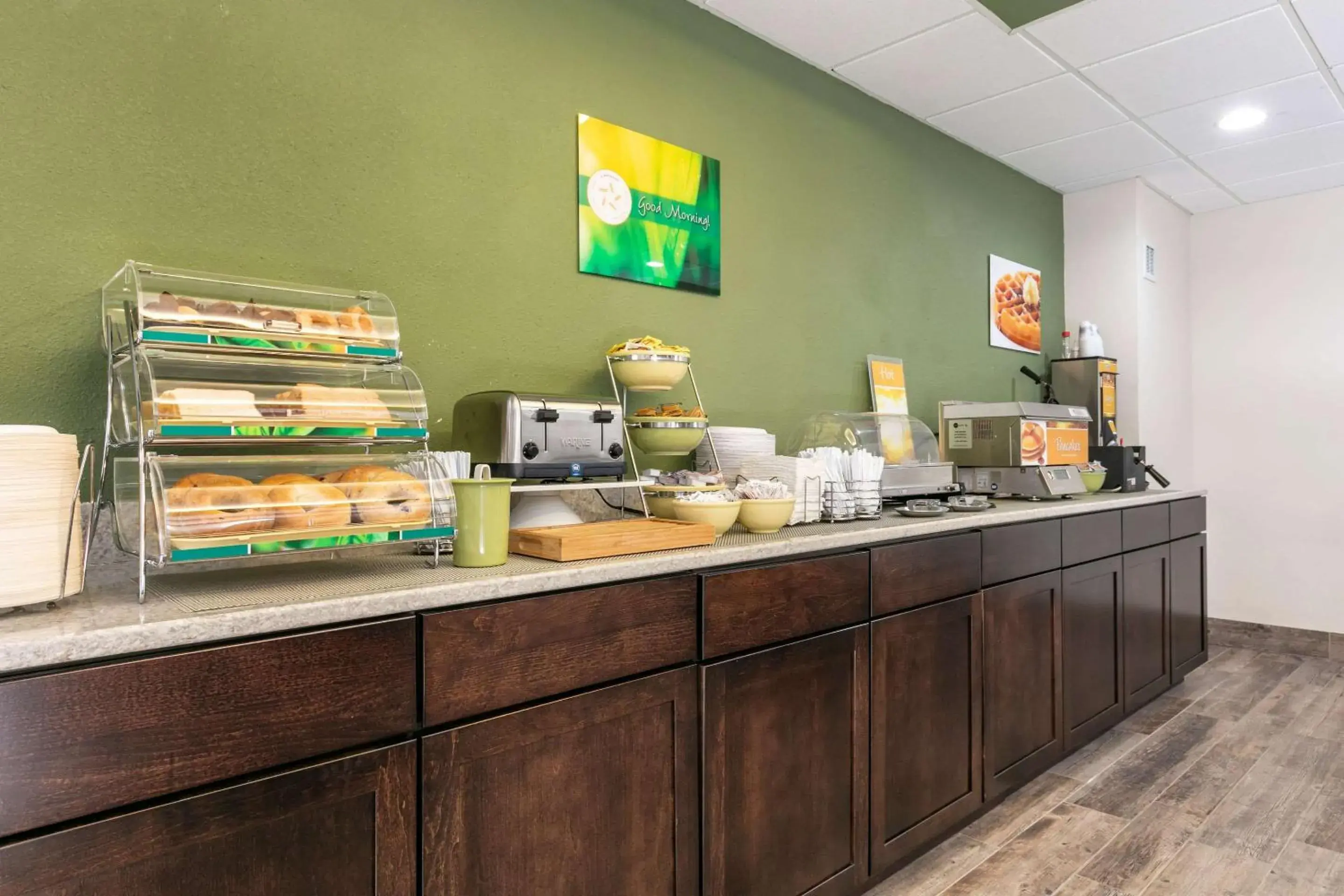 Restaurant/places to eat in Quality Inn Restaurant/places to eat in Quality Inn