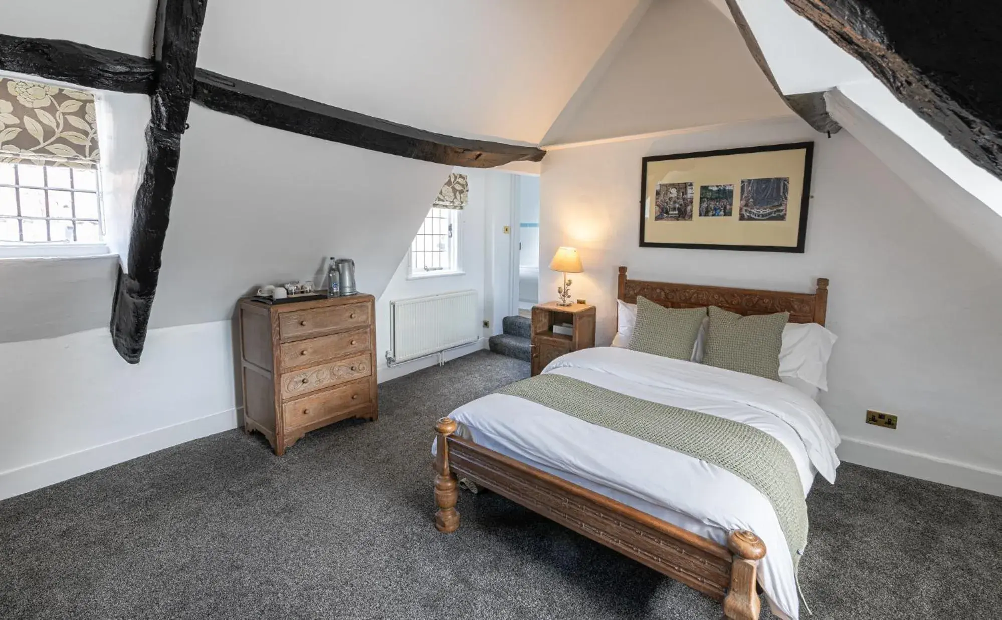 Double Room with Private Bathroom - single occupancy in The French Partridge, Double Room with Private Bathroom - single occupancy in The French Partridge,