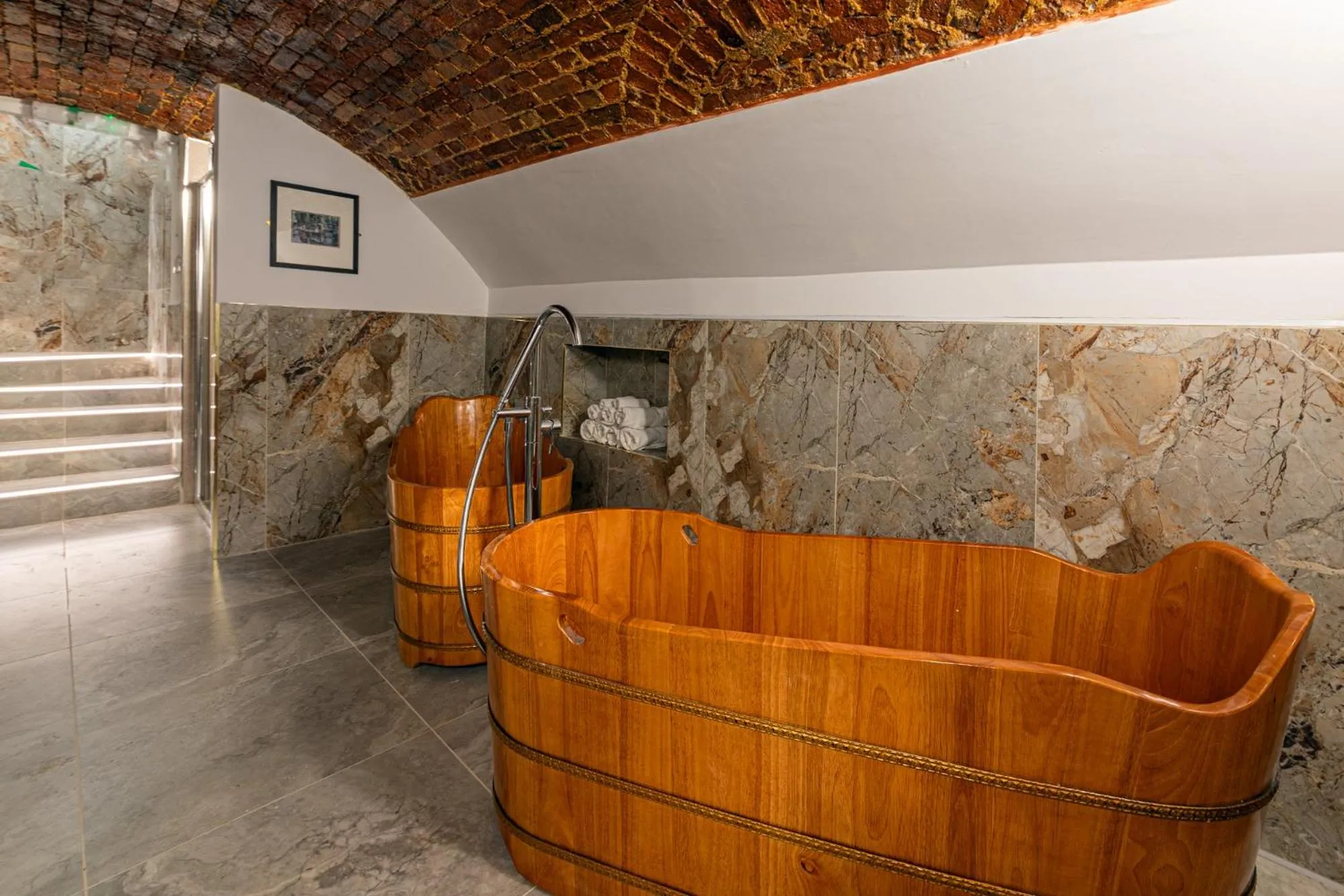 Massage in The French Partridge,