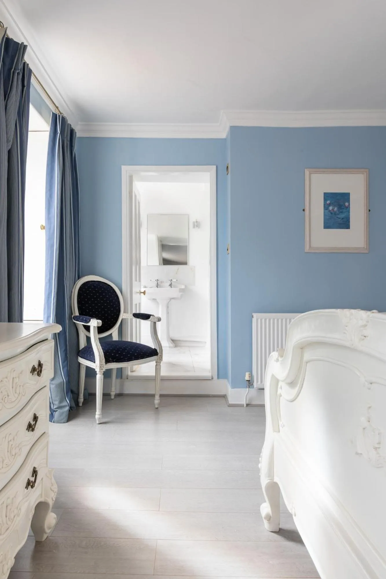 Bed in The French Partridge,