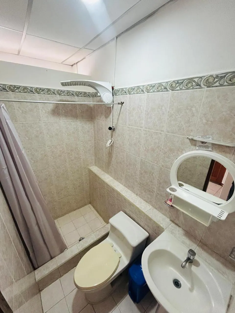 Shower in Hotel Mar Azul