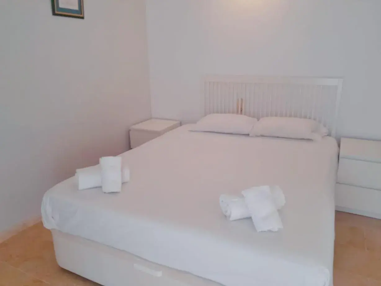 Bedroom, Bed in Las torres Alquilevante Bedroom, Bed in Las torres Alquilevante
