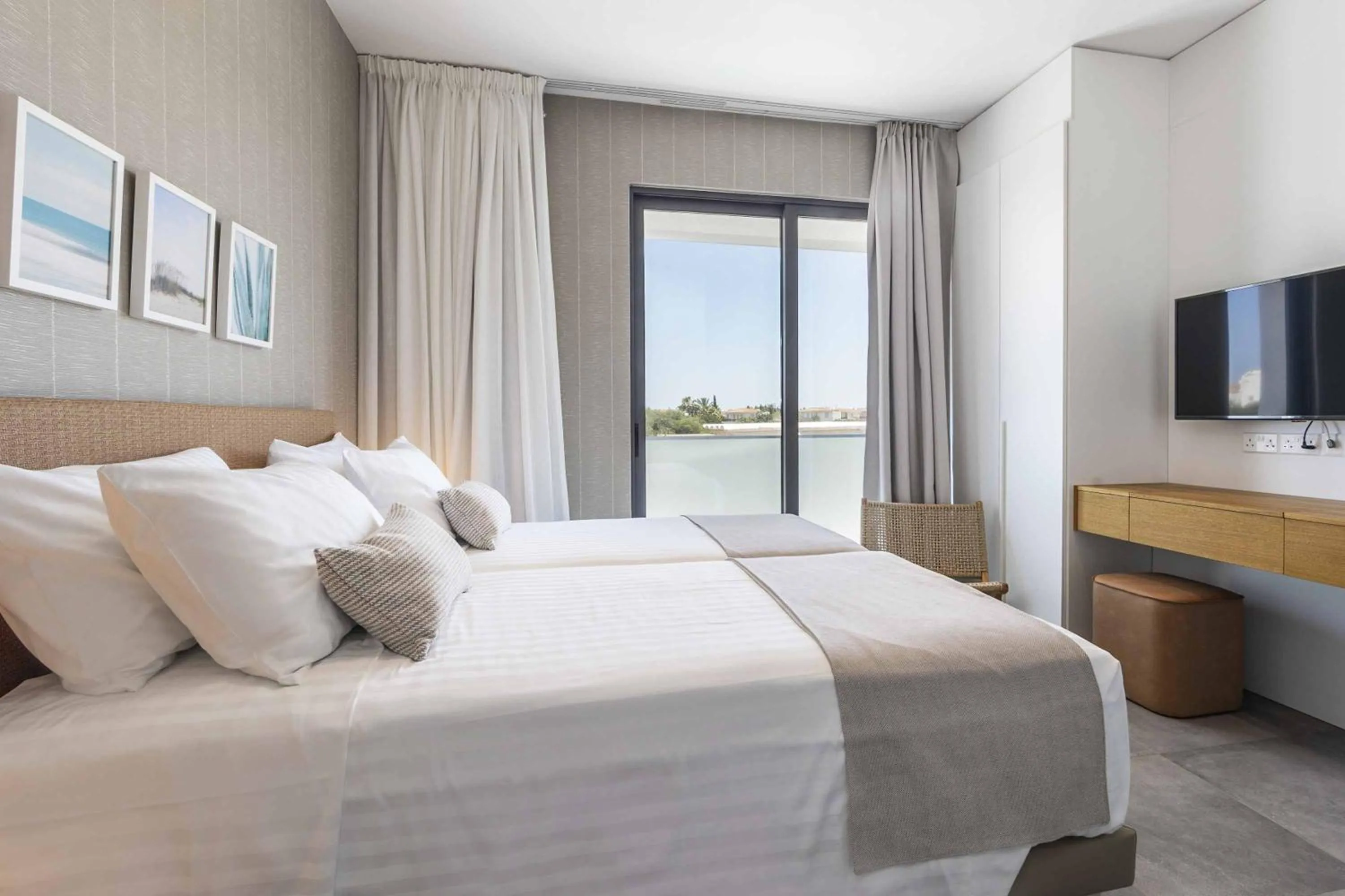 Other, Bed in Chris Le Mare Gold Luxury Villa