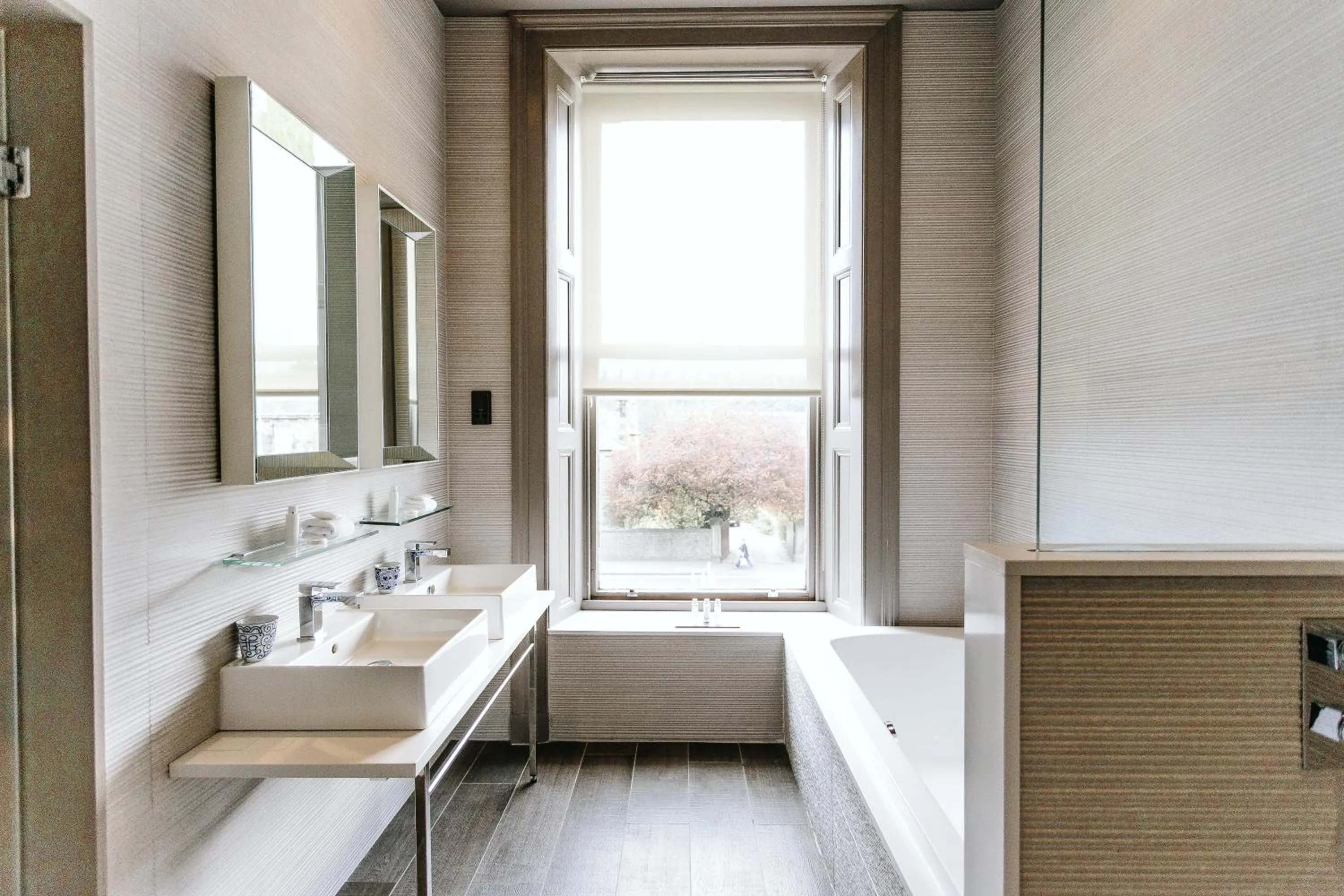 Bathroom in Murrayfield Hotel