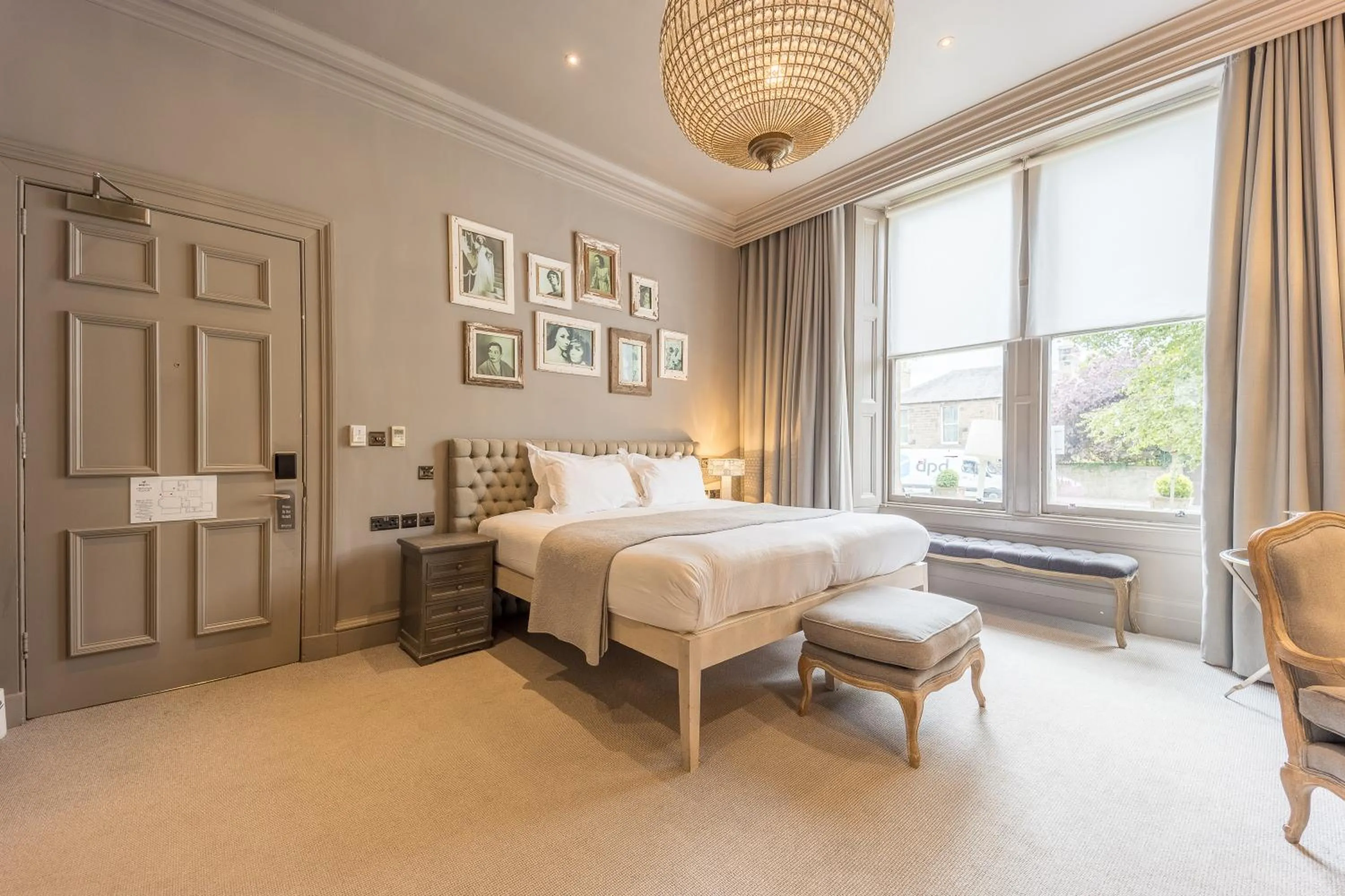 Photo of the whole room, Bed in Murrayfield Hotel