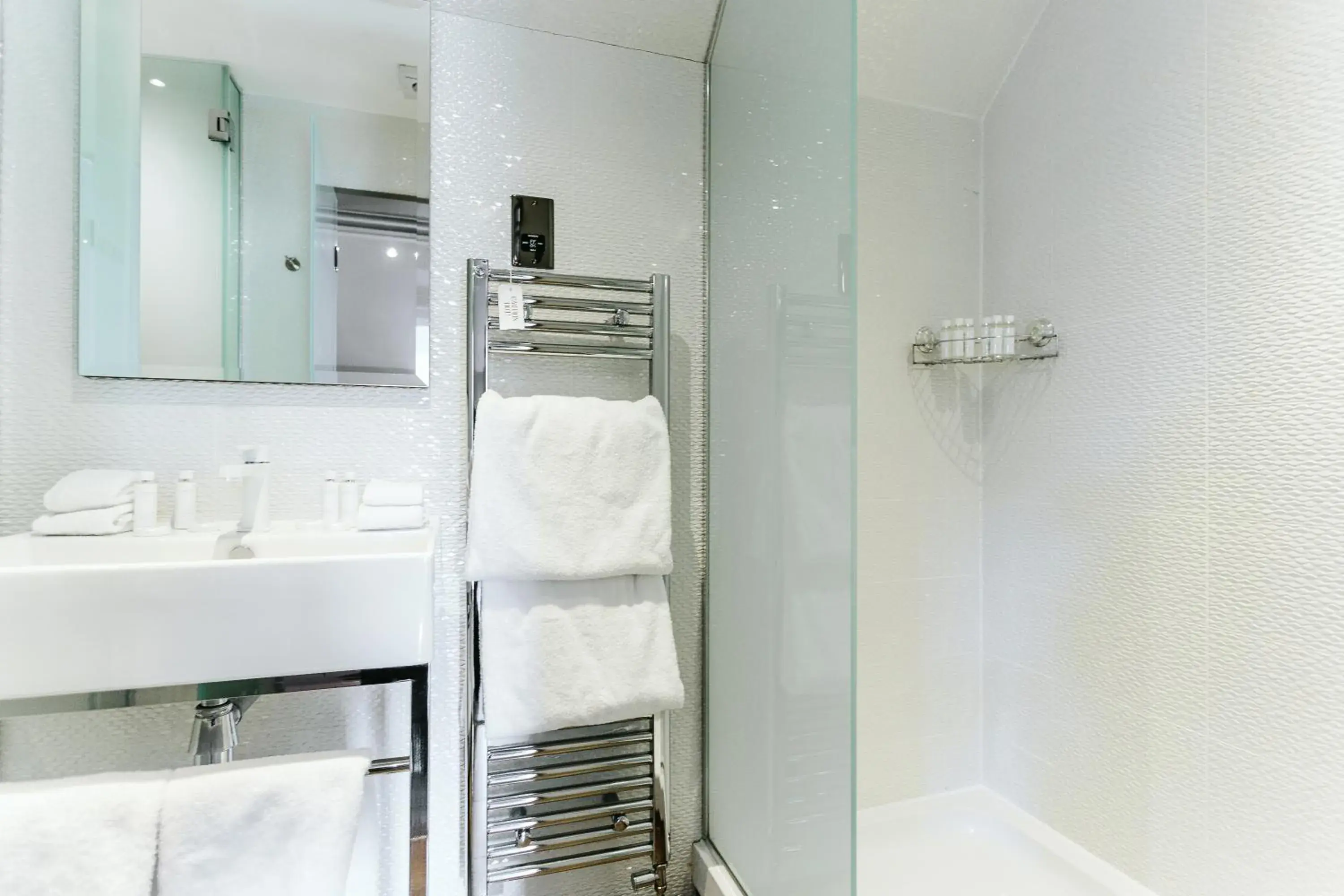 Classic Triple Room in Murrayfield Hotel Classic Triple Room in Murrayfield Hotel